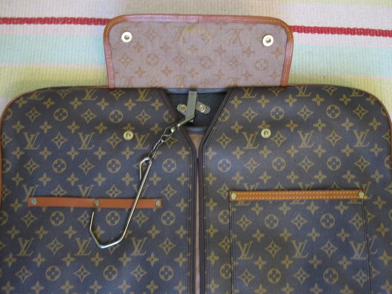 D401 Vintage Louis Vuitton Large Folding Garment Bag