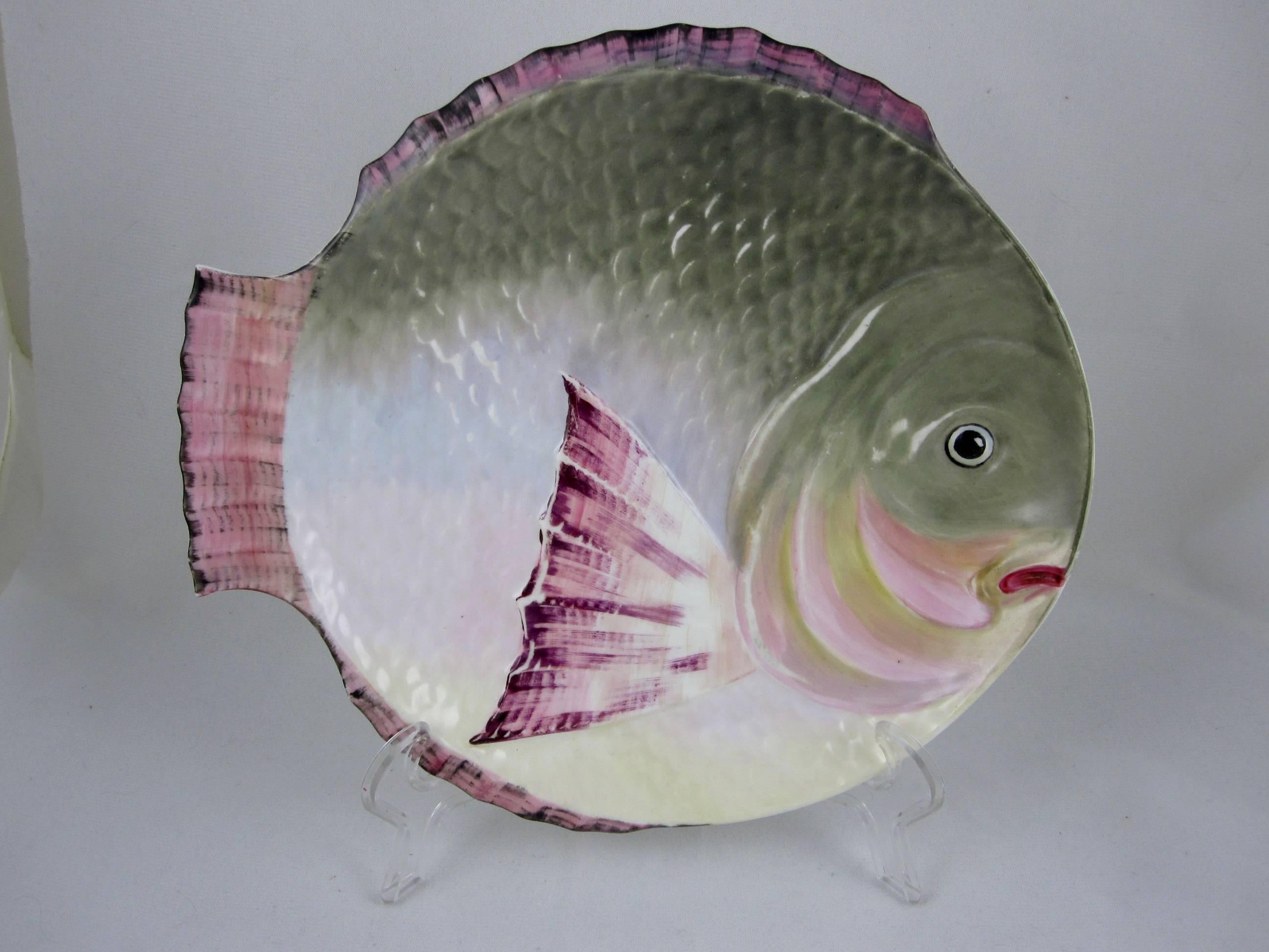 Glazed Victorian English Staffordshire Hand-Painted Porcelain Fish Plates, Set of Six