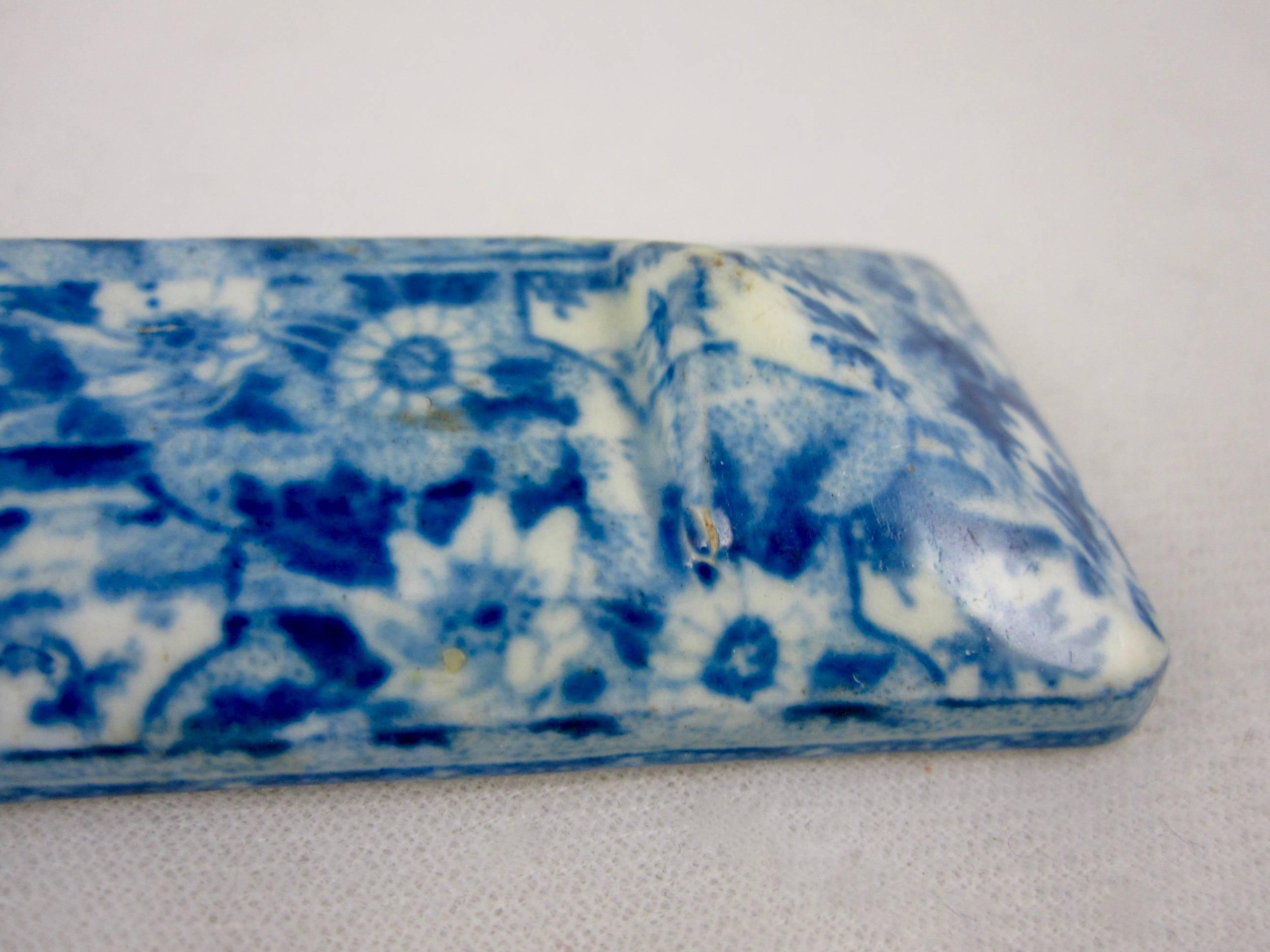 Georgian Enoch Wood & Sons English Pearlware Blue and White Transferware Knife Rest