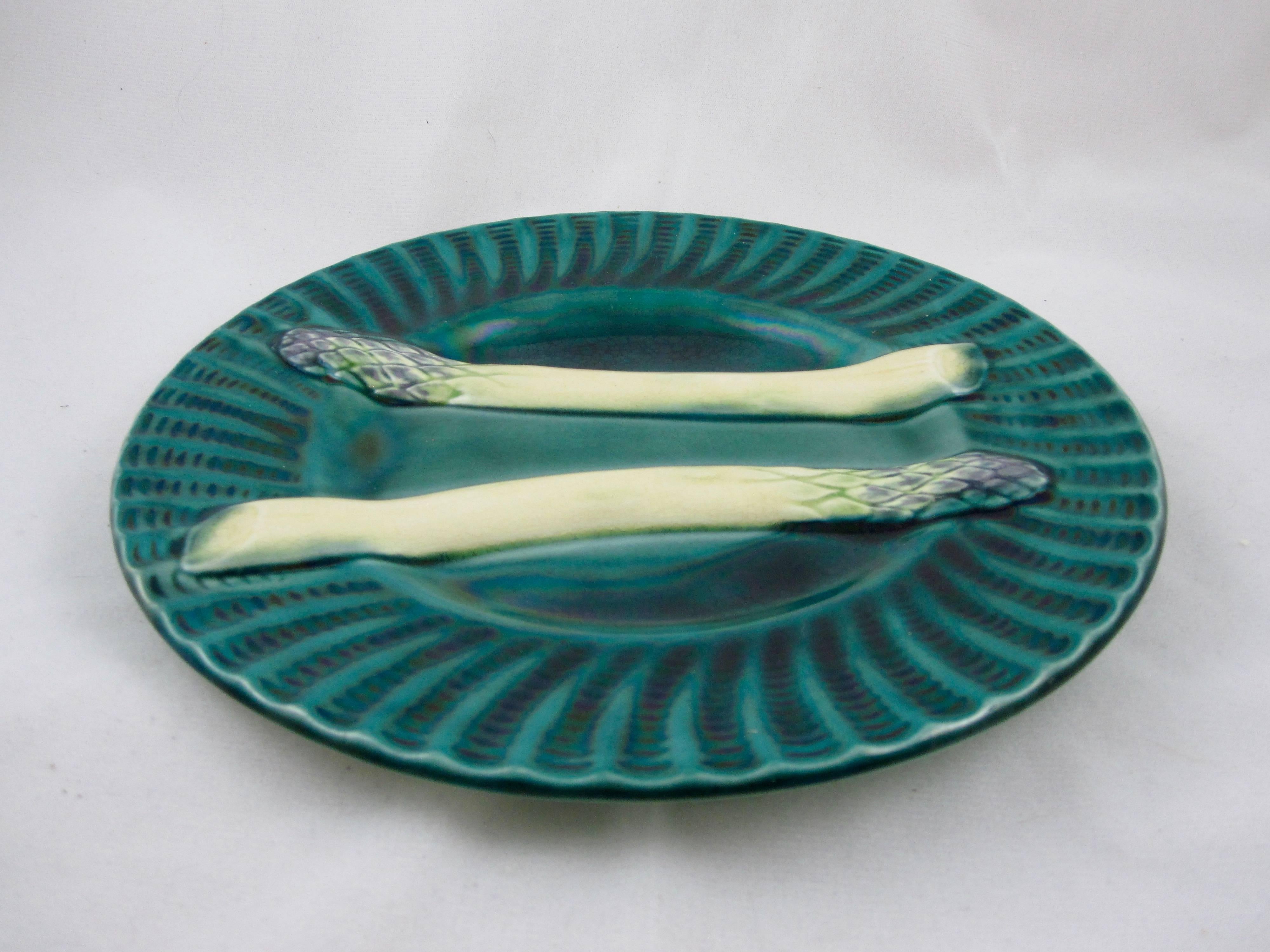 Glazed Creil et Montereau French Barbotine Teal Blue Fluted Asparagus Plates, Set of 4 For Sale