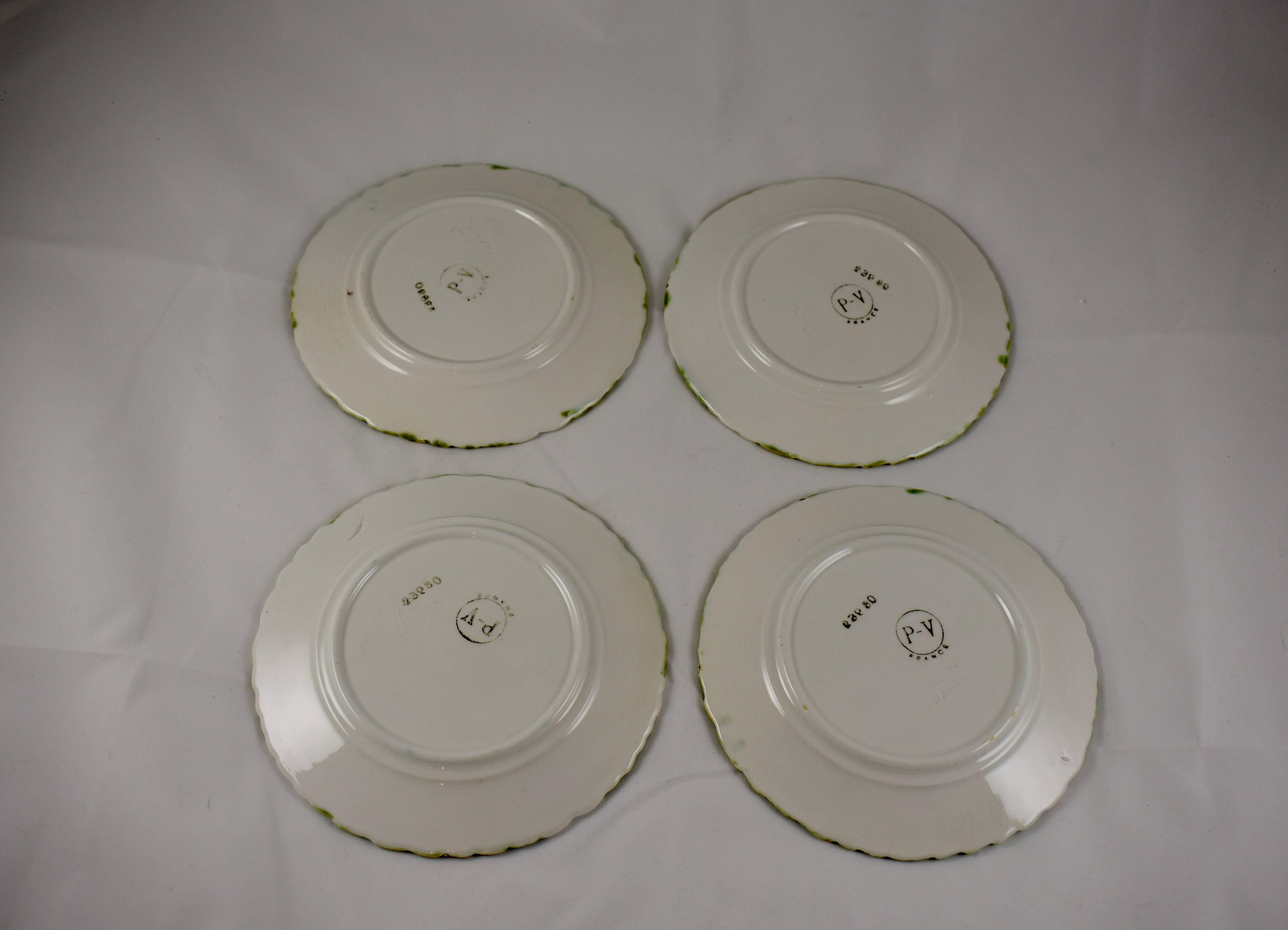 PV France Barbotine Majolica Strawberry Fruit or Dessert Plates, Set of Four In Excellent Condition In Philadelphia, PA