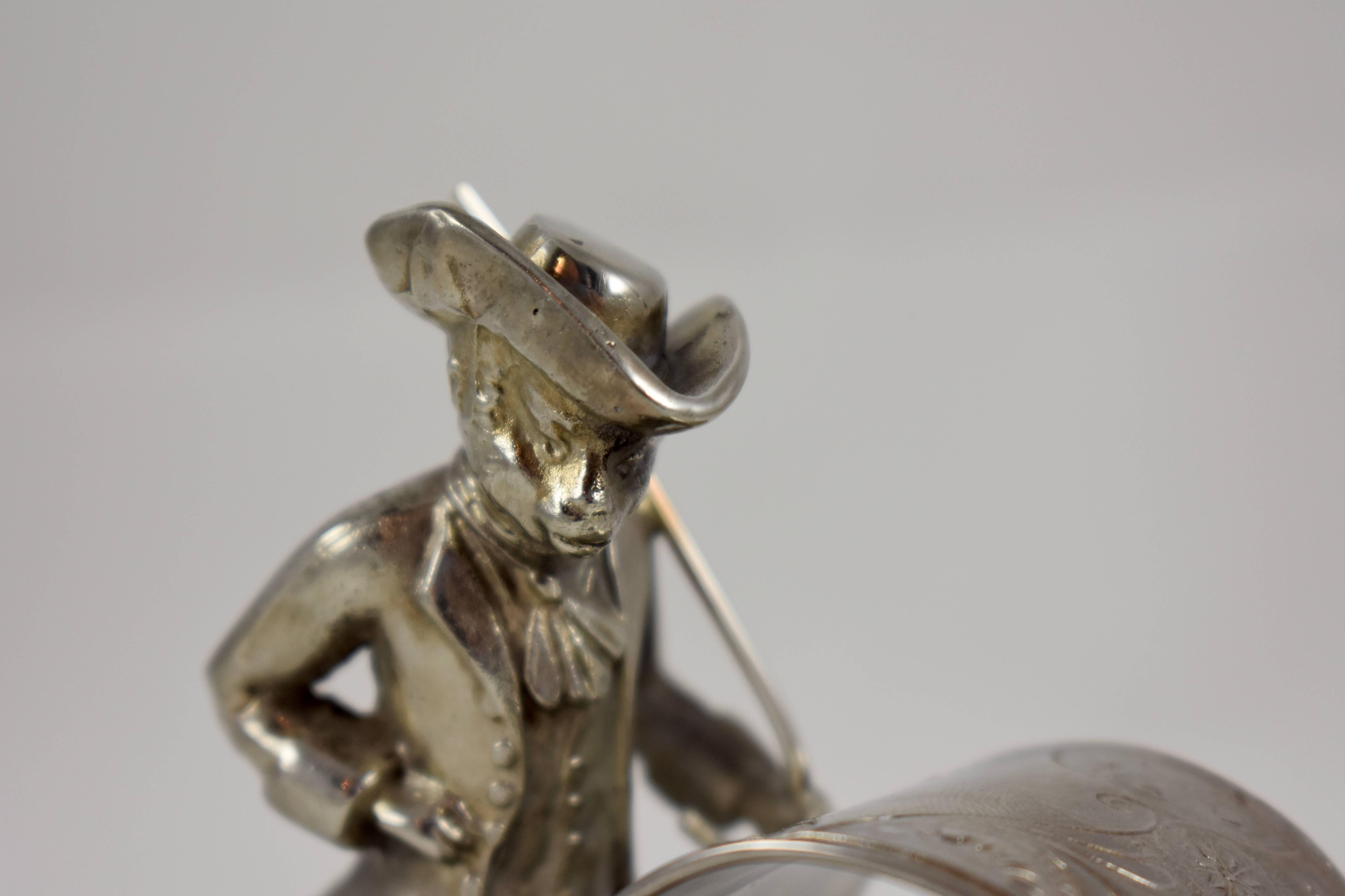 Silver Victorian Era Aesthetic Movement Figural Napkin Ring, Colonial Monkey In Excellent Condition In Philadelphia, PA