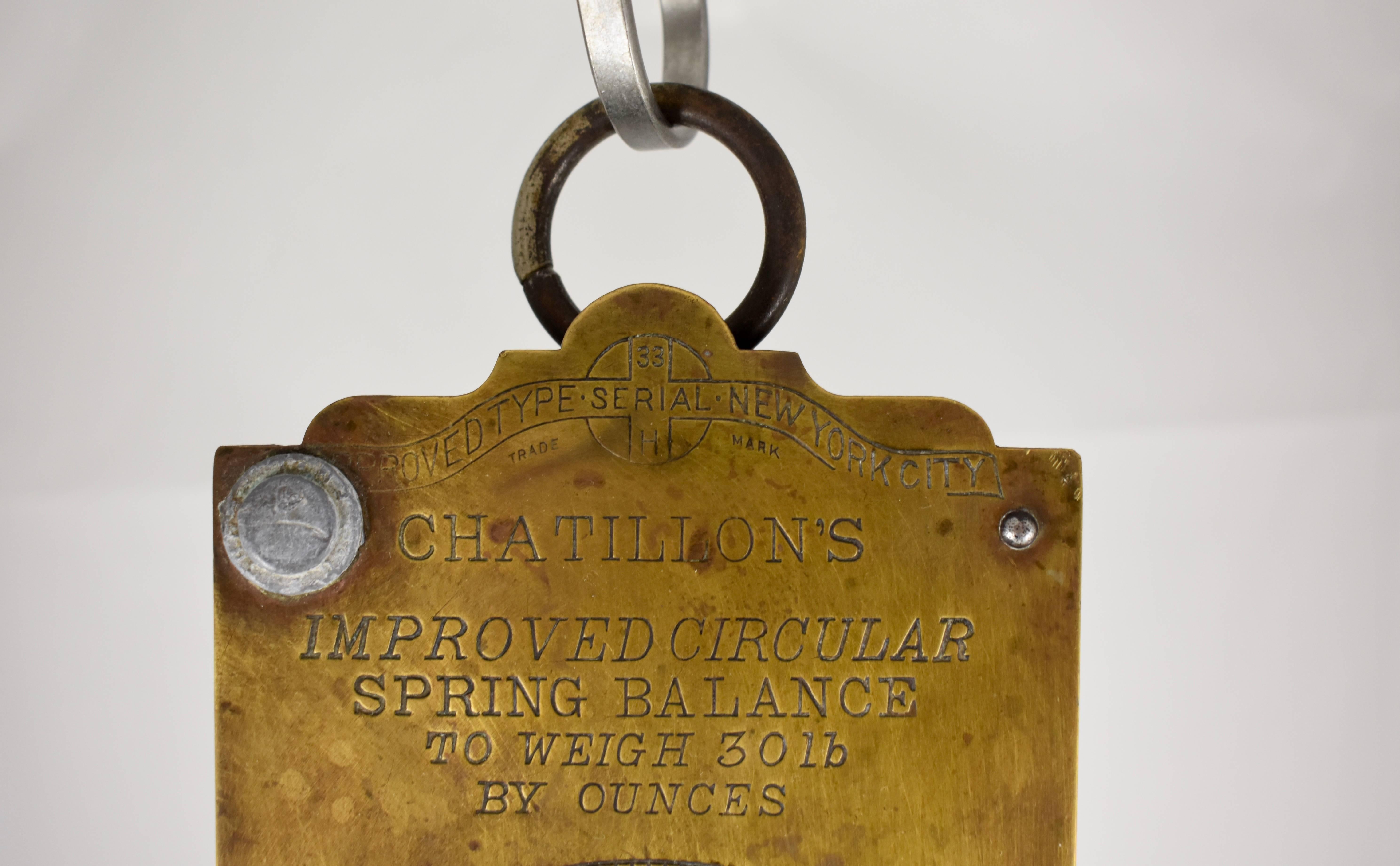 19th C. Chatillion Hanging Brass Mercantile 30 Lb. Scale with Galvanized Tray In Good Condition In Philadelphia, PA