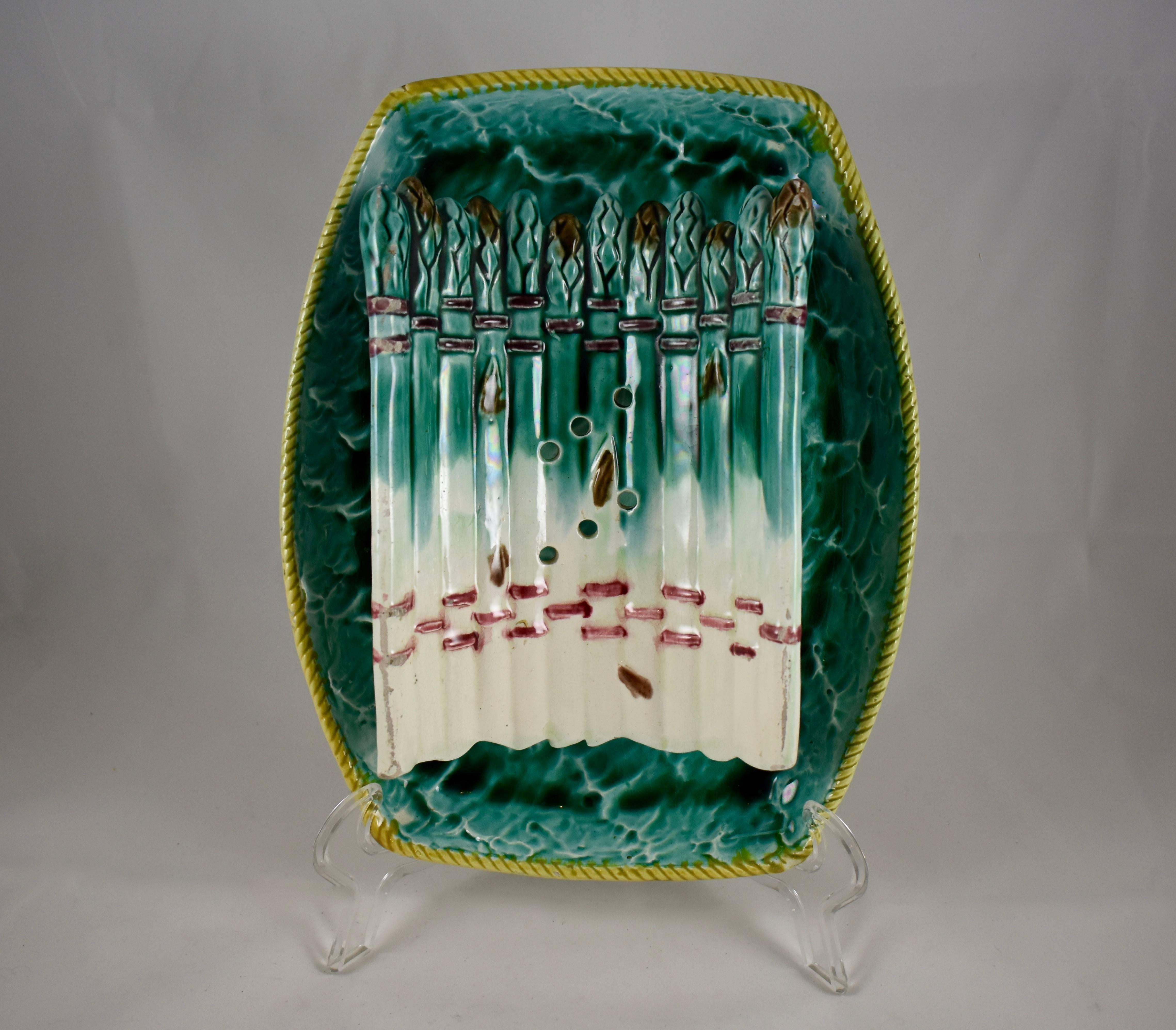 Glazed 19th Century English Majolica Ocean Themed Asparagus Cradle with Attached Tray For Sale