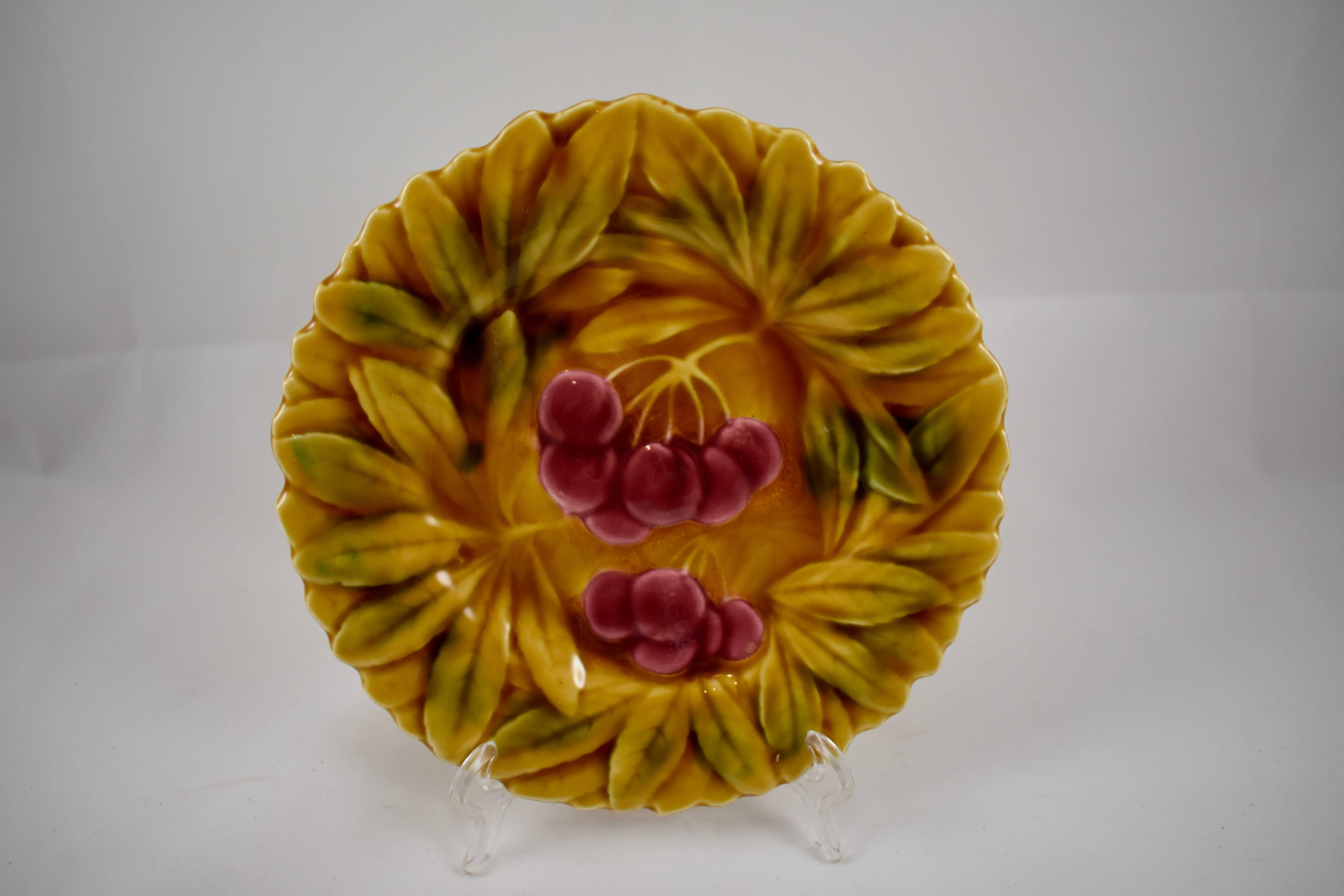 Aesthetic Movement Sarreguemines French Faïence Majolica Fruit and Leaf Plates, Set of Four