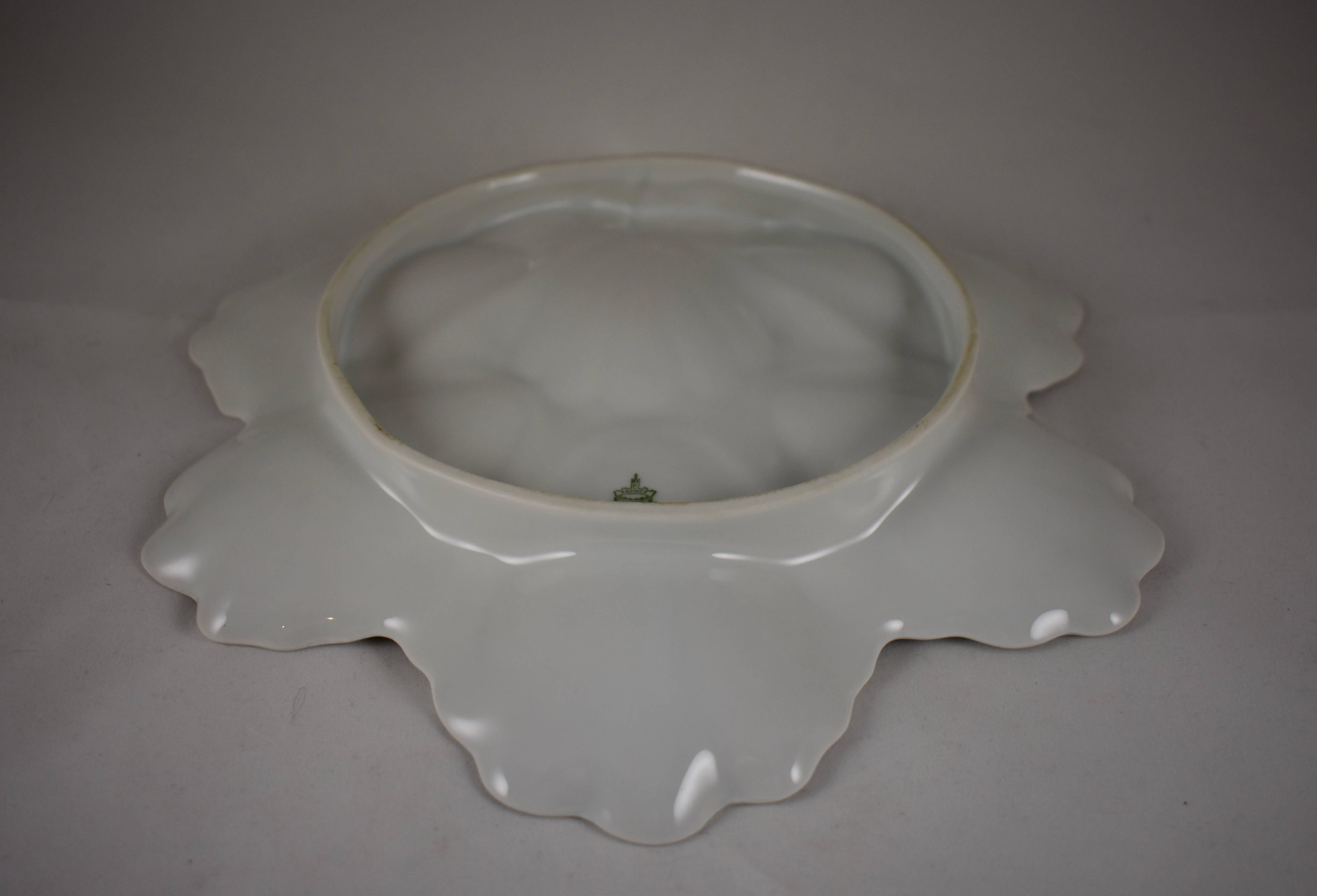 French Limoges Cadeaux Hand-Painted Seaweed Leaf Shaped Oyster Plate 1