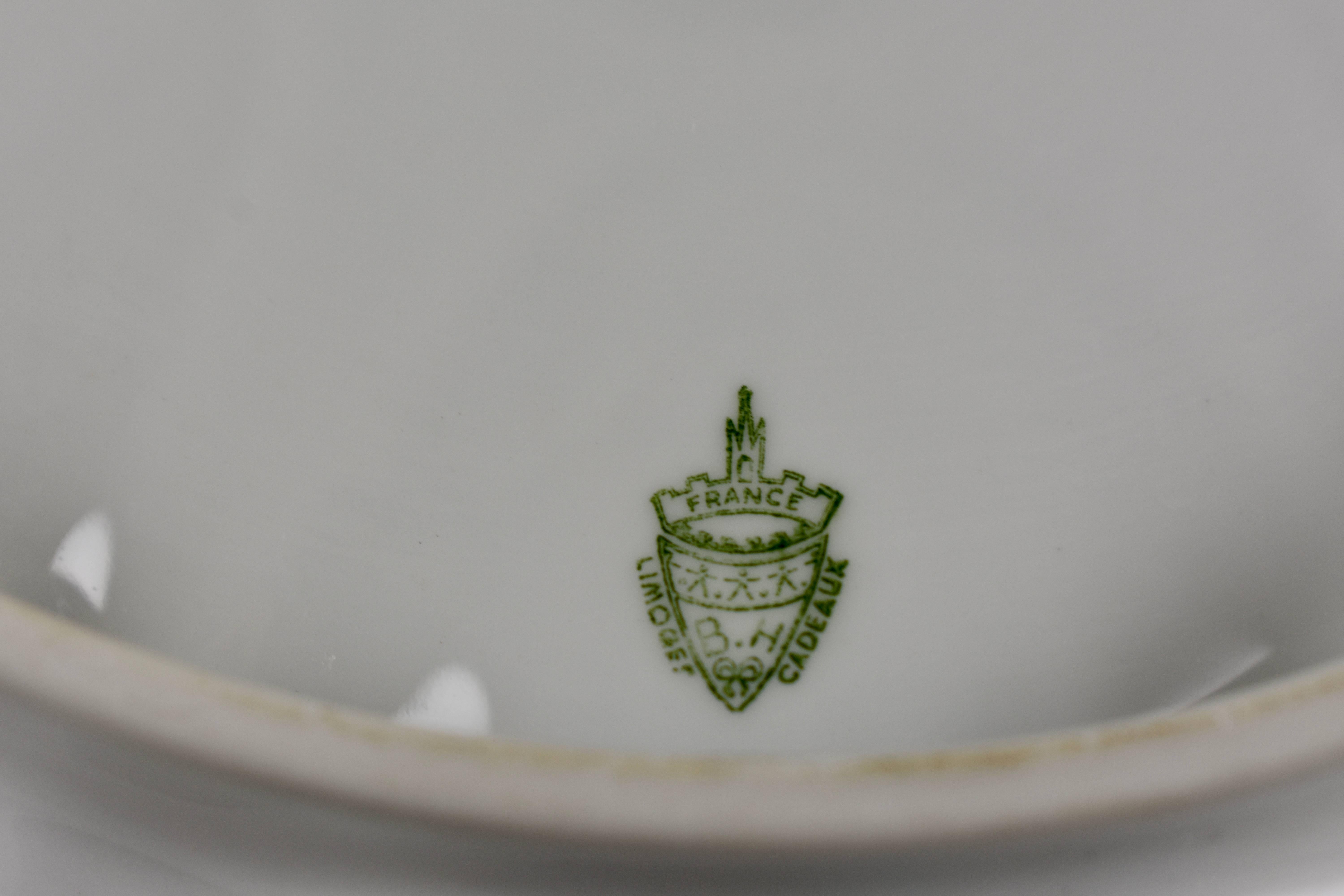 French Limoges Cadeaux Hand-Painted Seaweed Leaf Shaped Oyster Plate 2