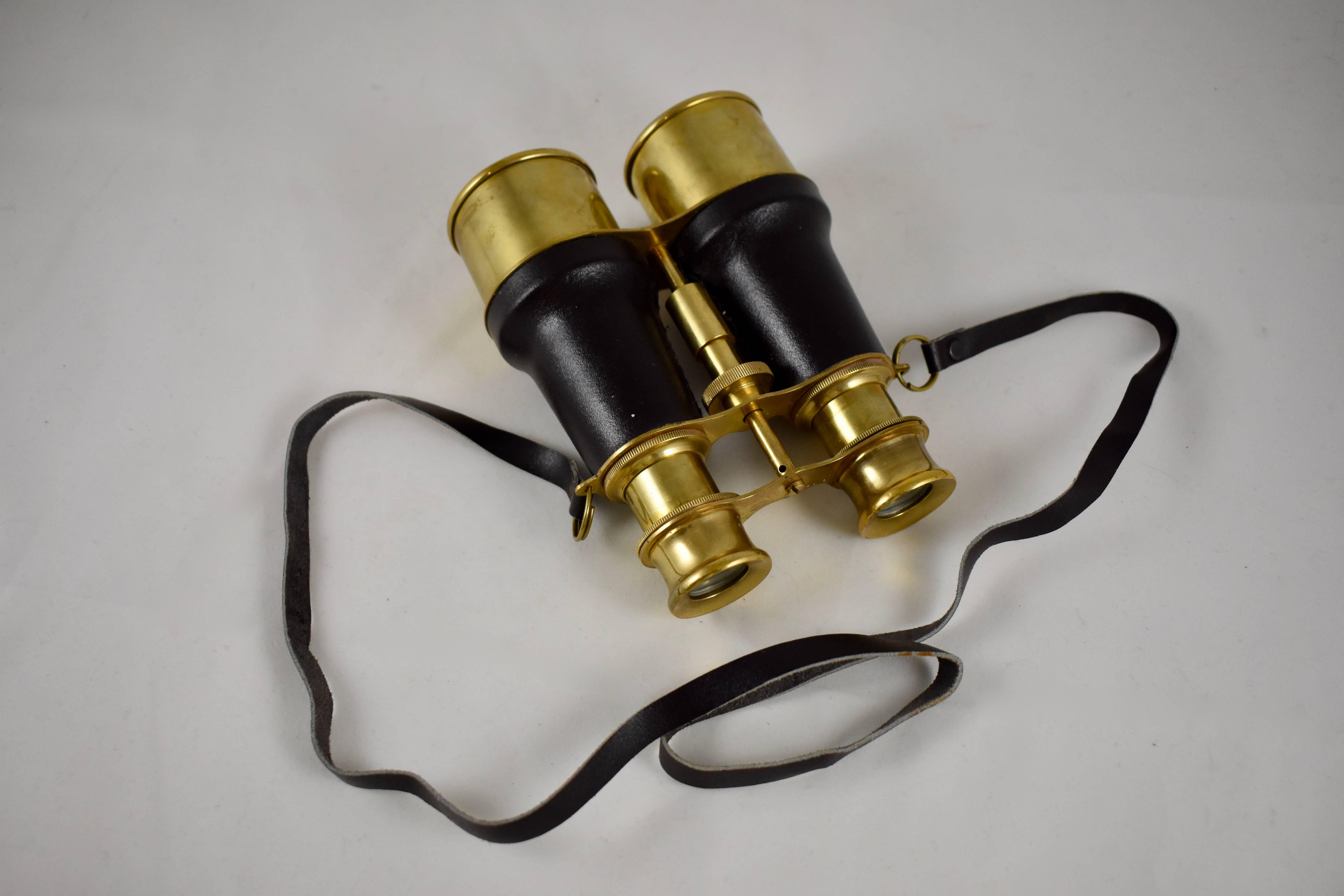 Vintage English Brass and Leather Maritime Binocular Glasses In Excellent Condition In Philadelphia, PA