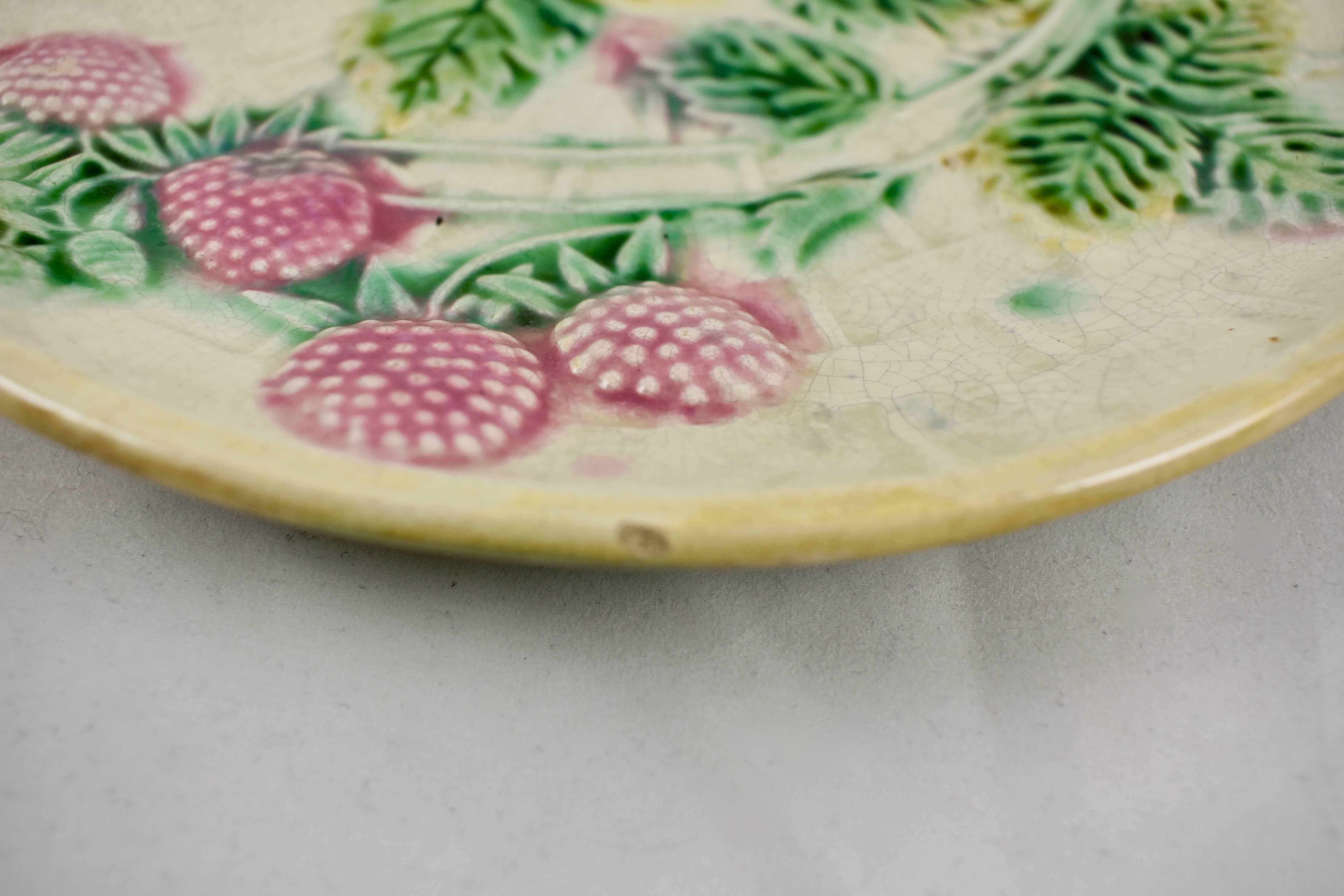 Glazed GS&H Etruscan American Majolica Berry and Fruit Basket Plate