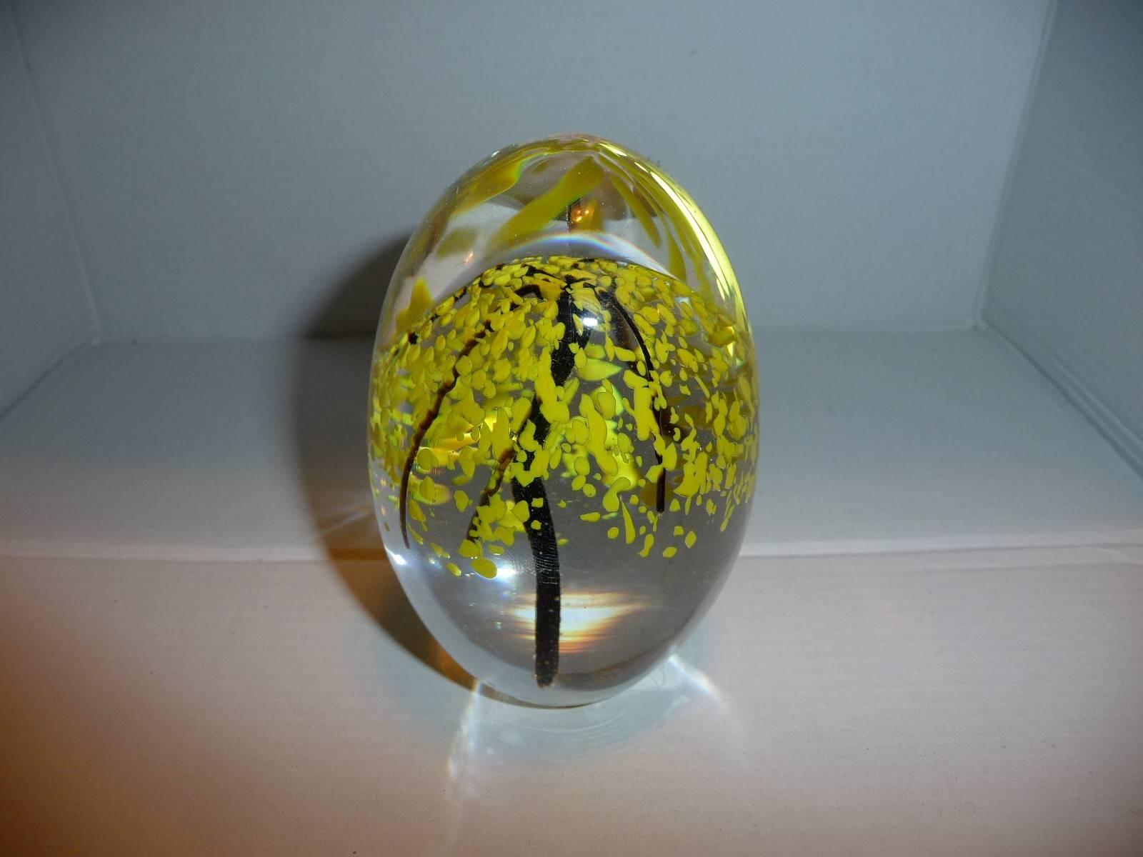 Paperweight Egg Daum Mimosa Flowers In Excellent Condition In Grenoble, FR