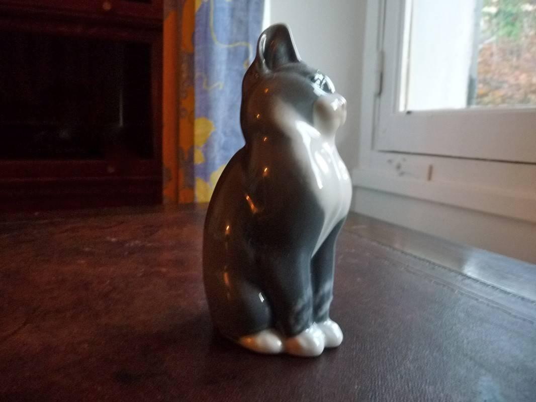 Porcelain Cat, Royal Copenhagen, Figurine Number 1803 1