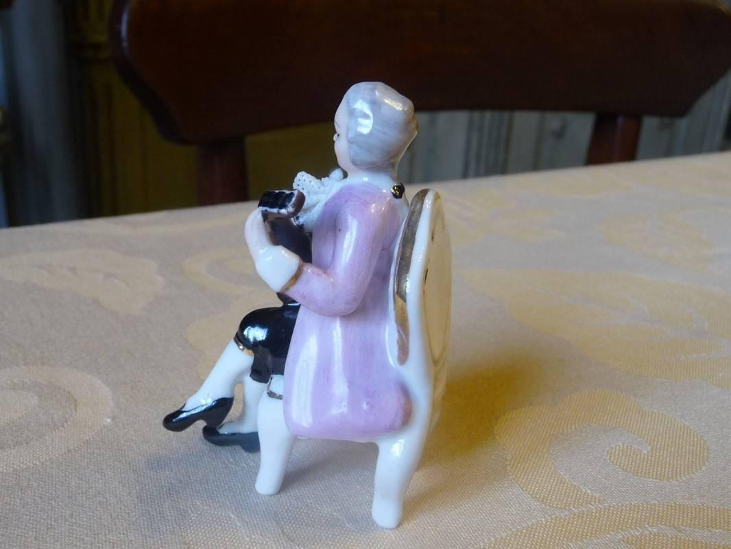 German Dresden Porcelain Figurine, Mandolin Player For Sale 5