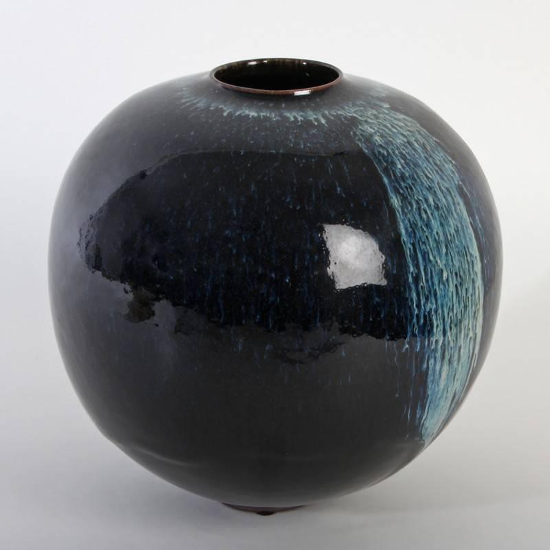 Beautiful stoneware vase by Jean Pierre Michel. Light blue-blue enamel sandstone covered and punctuated with a bright white-blue stain, narrow opening. Based on a small heel. Monogram on the base.

Jean-Pierre Michel, born in Metz on 1948.
1970 :