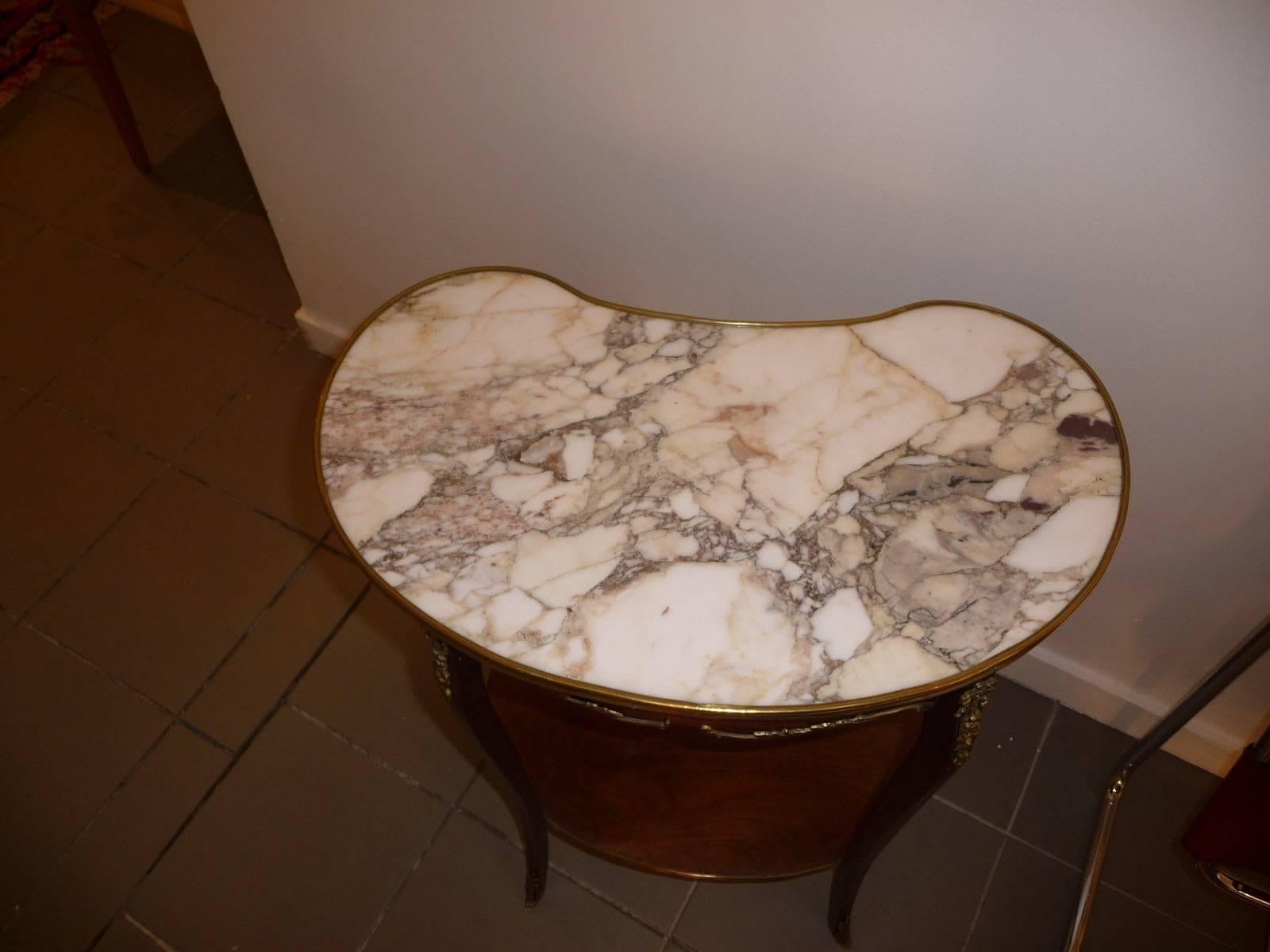 Fine Louis XV Style Side Marble-Top Table, 19th Century In Excellent Condition For Sale In Grenoble, FR