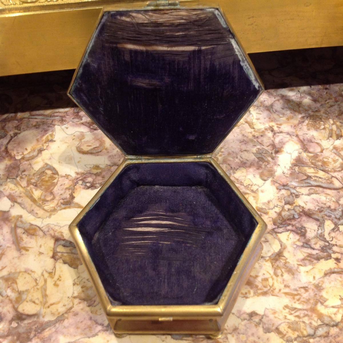 Gilt Bronze and Marquetry Marble Jewelry Box, 19th Century In Good Condition For Sale In Grenoble, FR