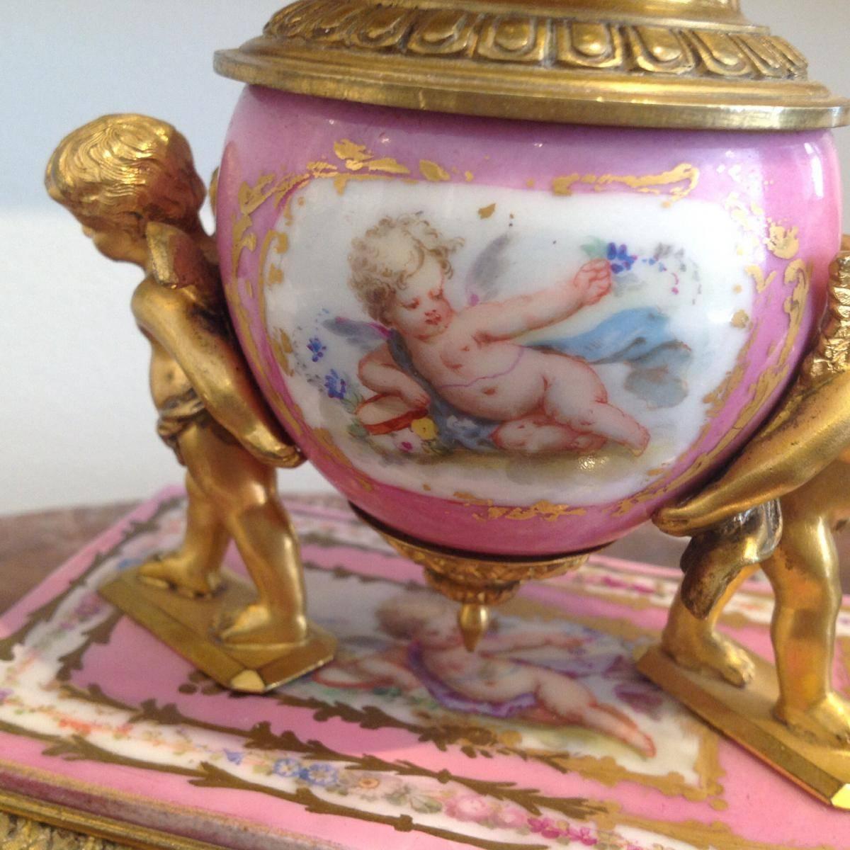 French Inkwell with Putti Napoleon III, circa 1870 For Sale