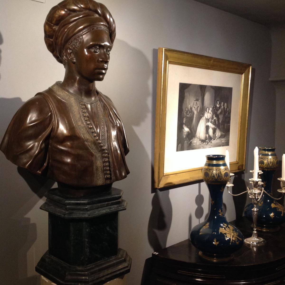 French Large Orientalist Bust in Bronze with Green Marble Base, Mid-20th Century For Sale