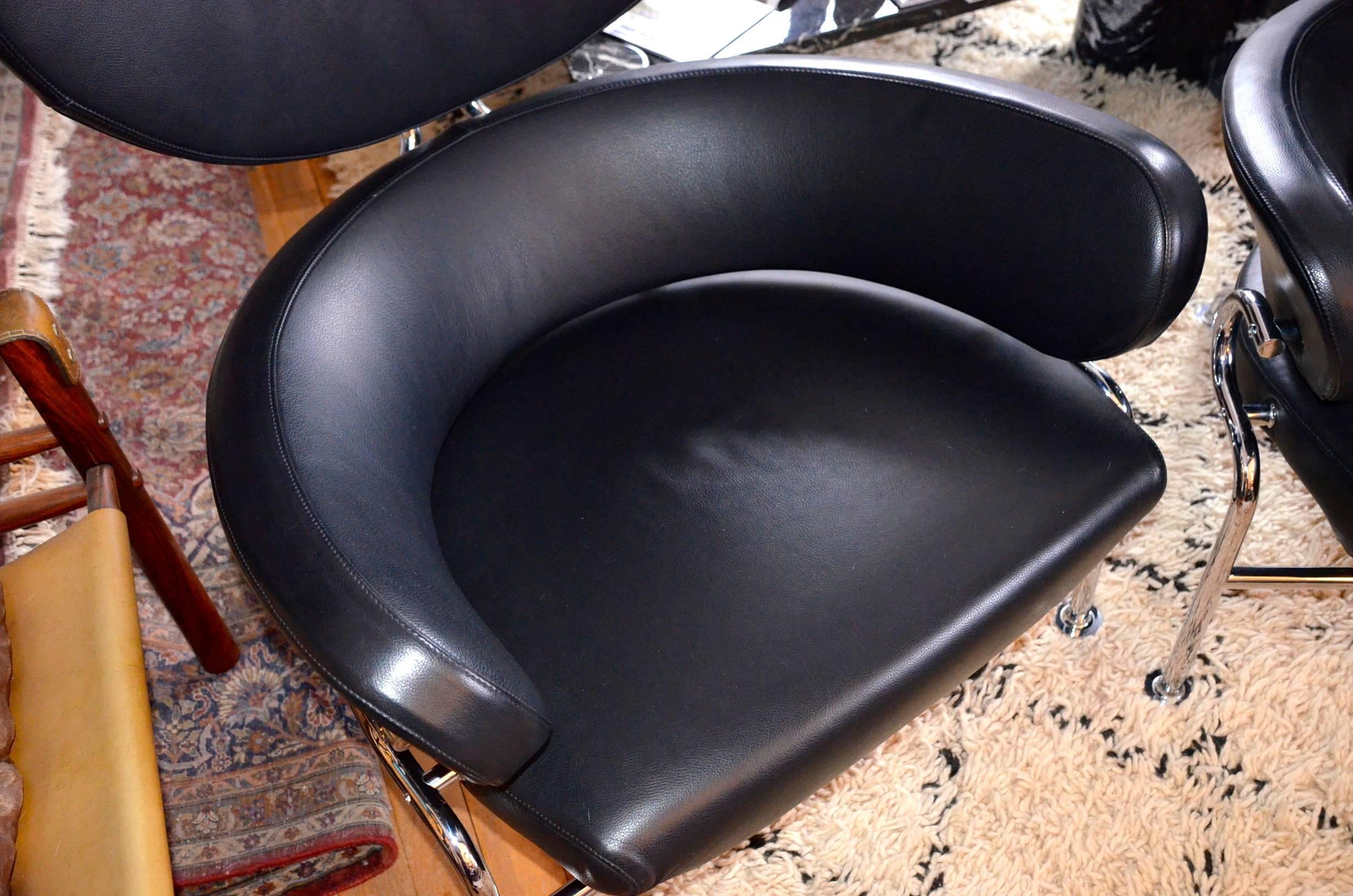 Pair of Black Leather Armchair 'Three Pezzi' by Franco Albini for Cassina In Excellent Condition For Sale In Grenoble, FR