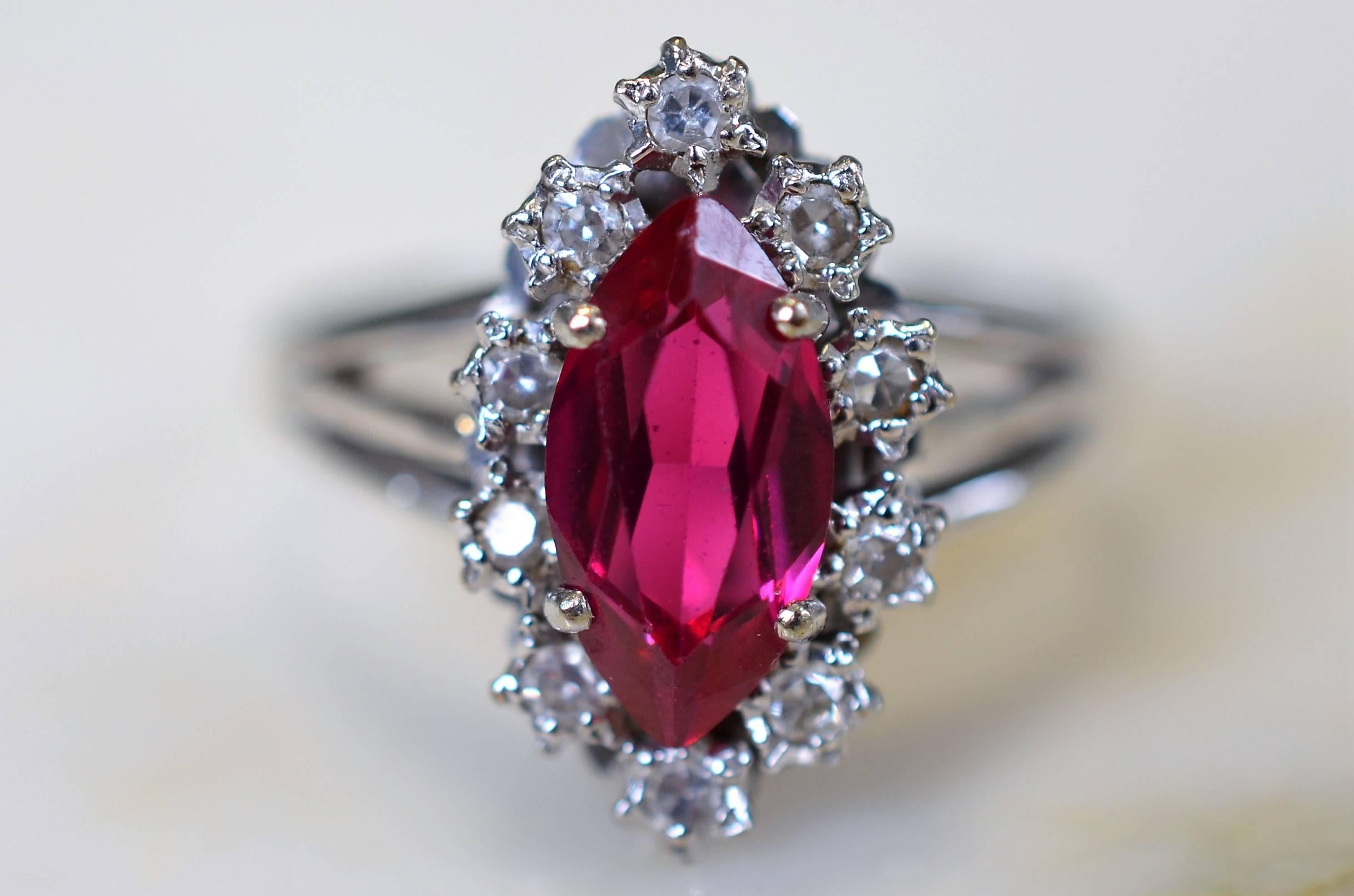 20th Century Ring in 18-Karat White Gold with Rubies and Diamonds For Sale