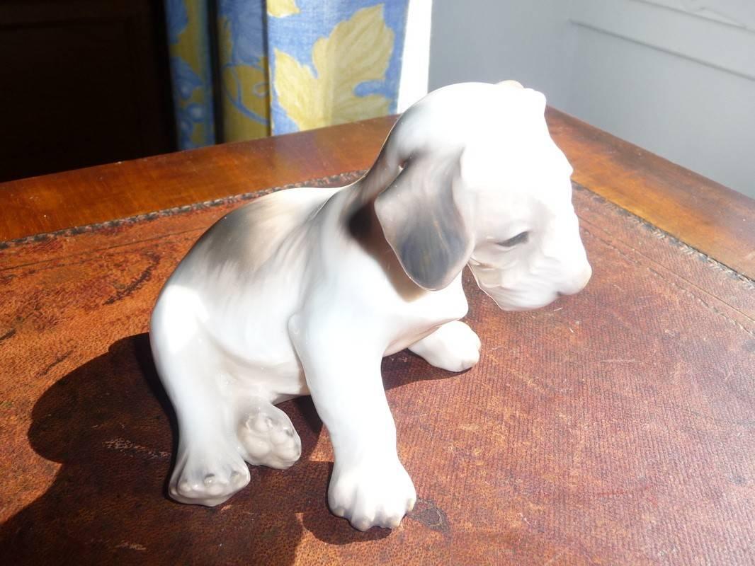 Dahl Jensen Copenhagen, Porcelain Figurine Number 1008, Fox Terrier For Sale 2