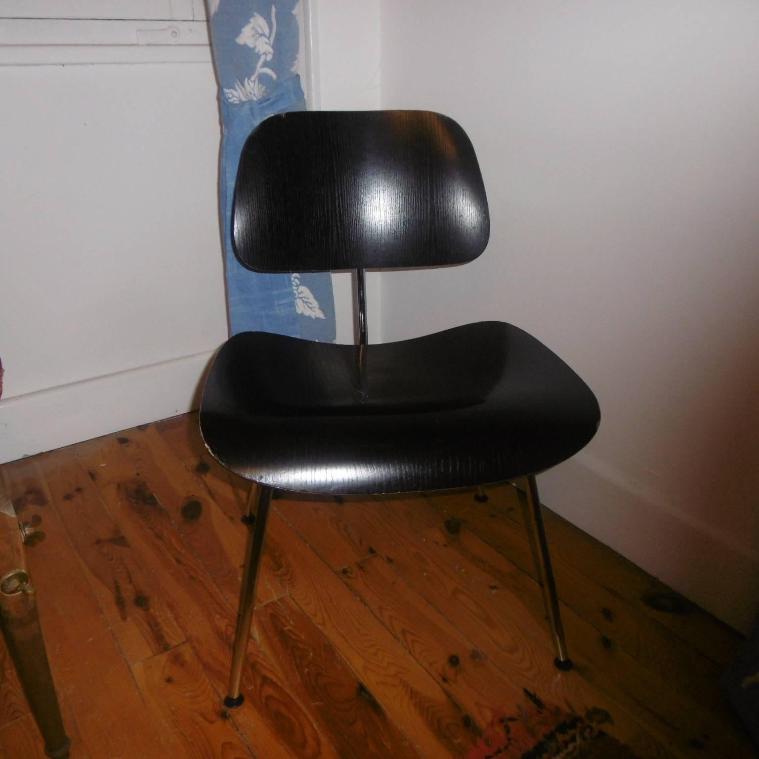 Vintage Plywood DCM Dining Chairs by Charles & Ray Eames for Vitra For Sale 2