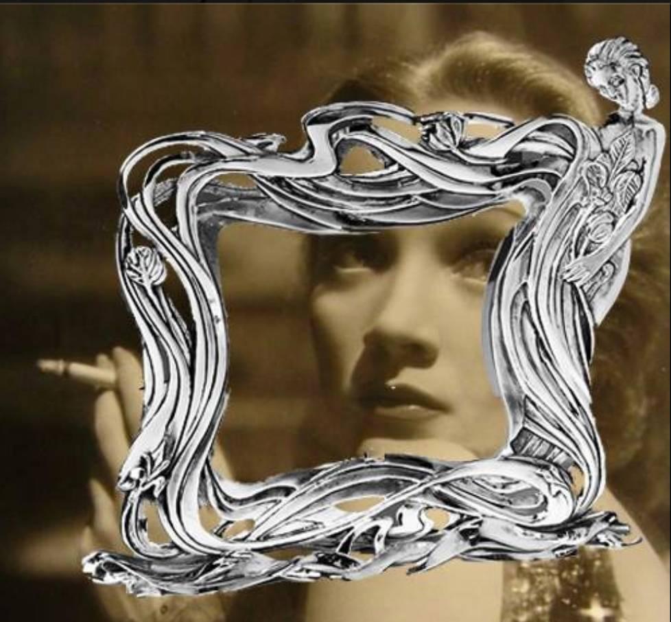 Italienischer Jugendstil-Fotorahmen, handgefertigt  Silber ,Freundlichkeit im Angebot 2