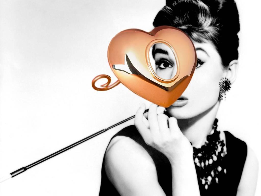XXI secolo e contemporaneo Portafoto italiano in ottone dorato Laura G Heart Gold in vendita