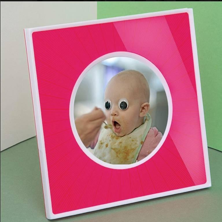 Hand-Carved Italian Pop Design Shocking and White Plexiglass Picture Frame, Sharing Shocking