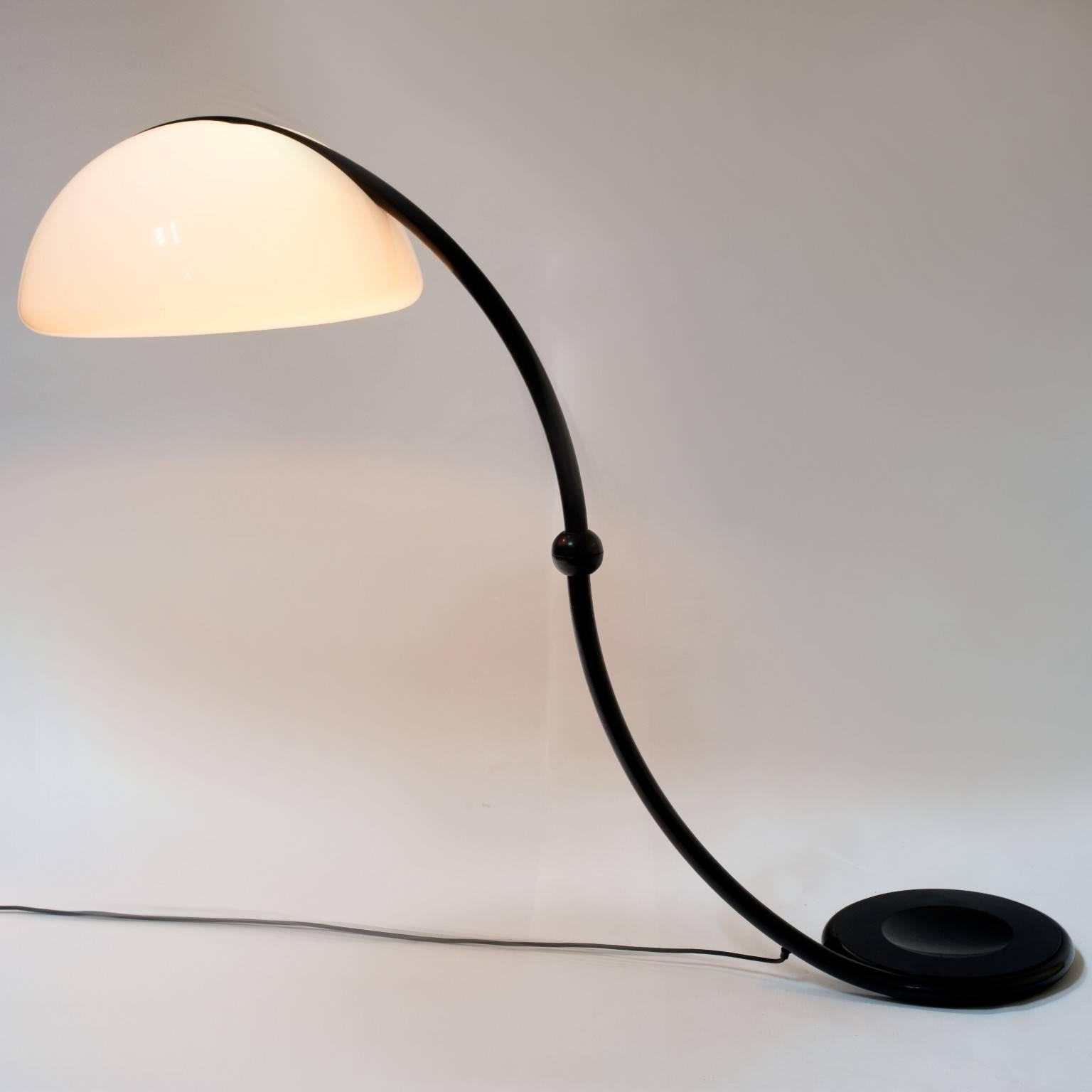 The Serpente lamp was designed by Elio Martinelli for his own brand Martinelli Luce Italy in 1965. Its design and form looks as futuristic today as it did 50 years ago. This timeless lamp is fluid in form and its striking Silhouette is visually