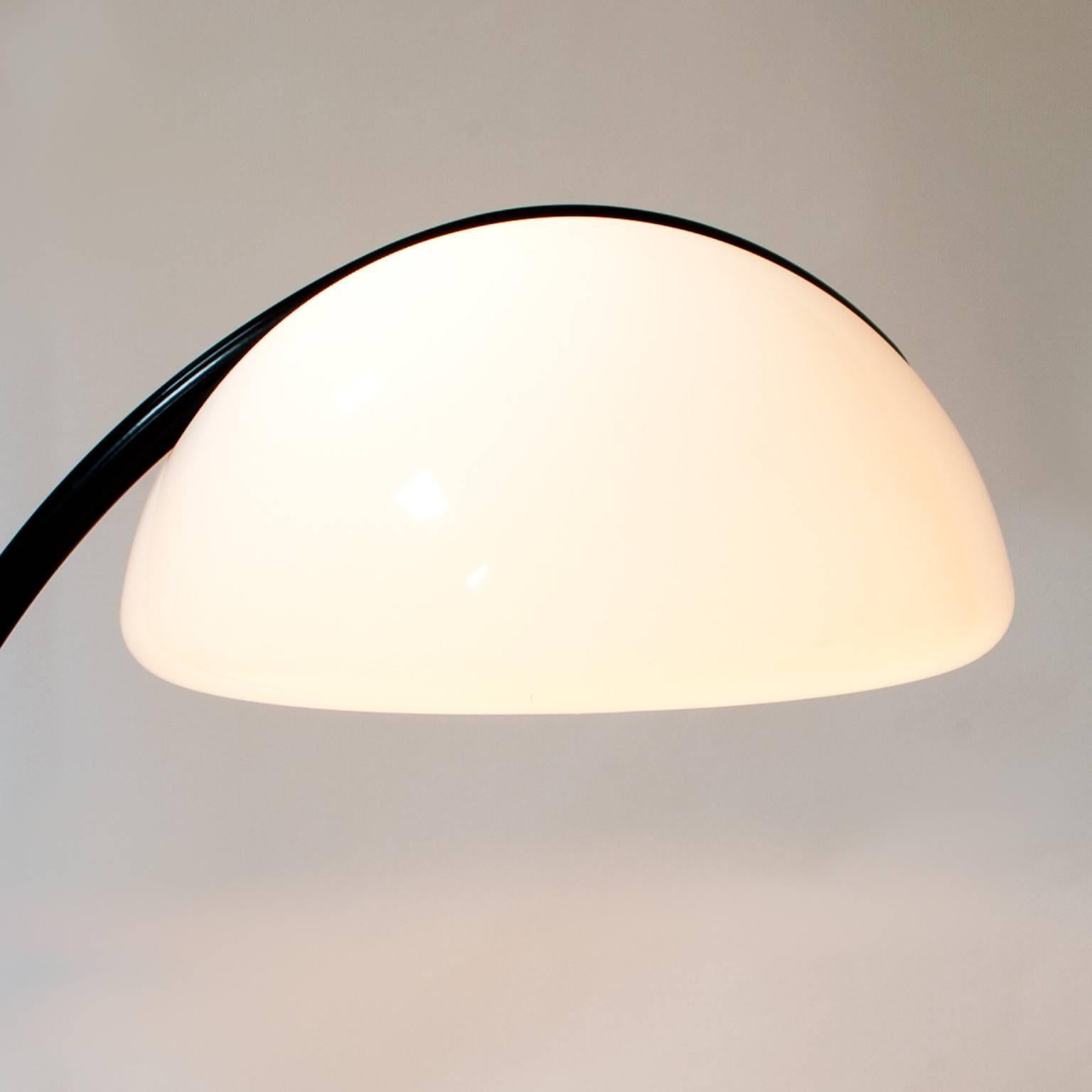 Mid-Century Modern Martinelli Serpente Floor Lamp For Sale