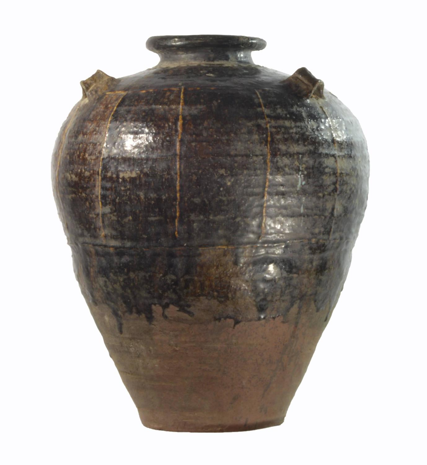 Large 18th Century Ceramic Vessel For Sale at 1stdibs1378 x 1500