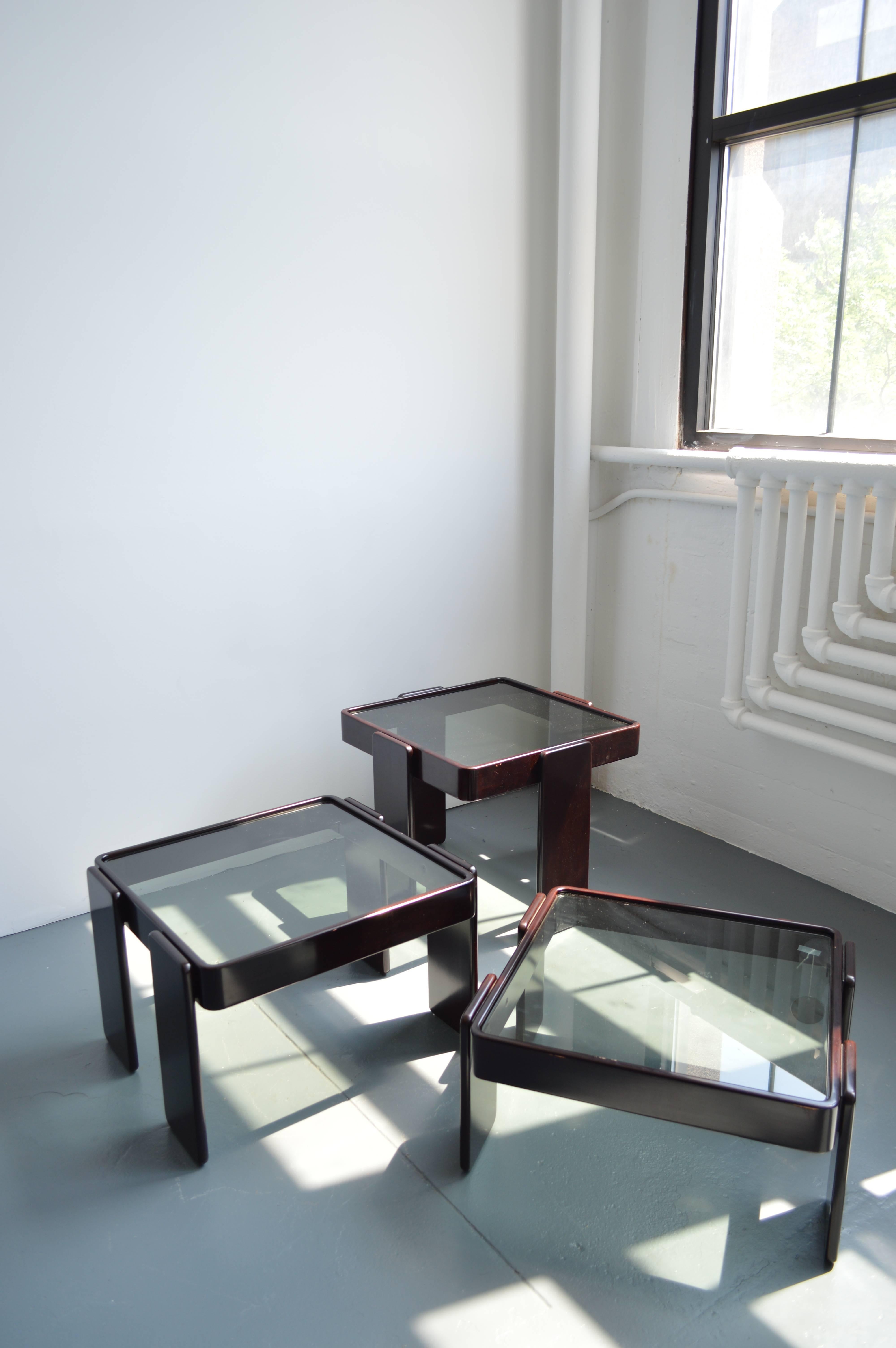 Glass Set of Three Nesting Tables in the Manner of Gianfranco Frattini
