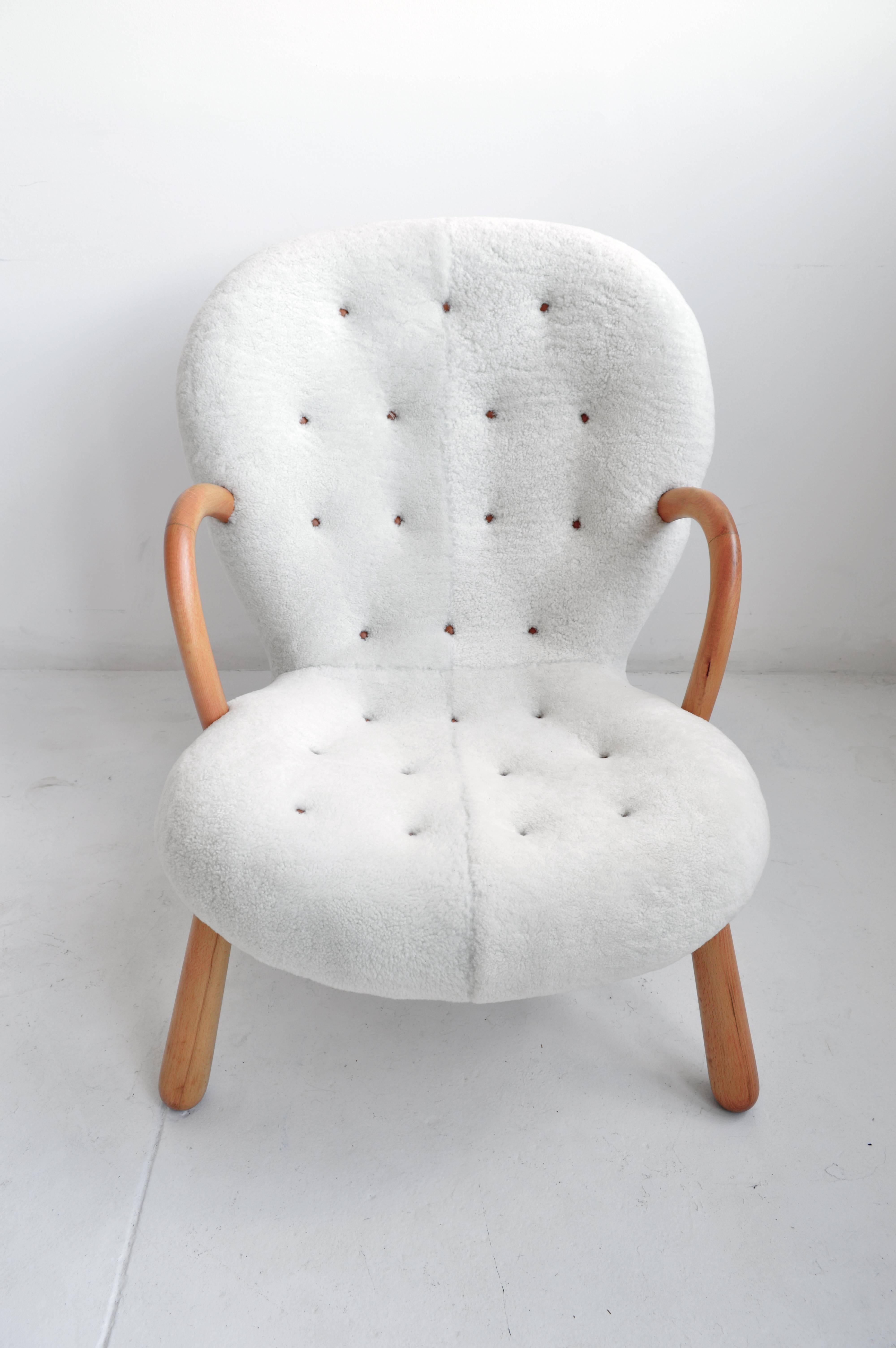 Vintage Pair of Clam Chairs by Philip Arctander in Shearling In Good Condition In New York, NY