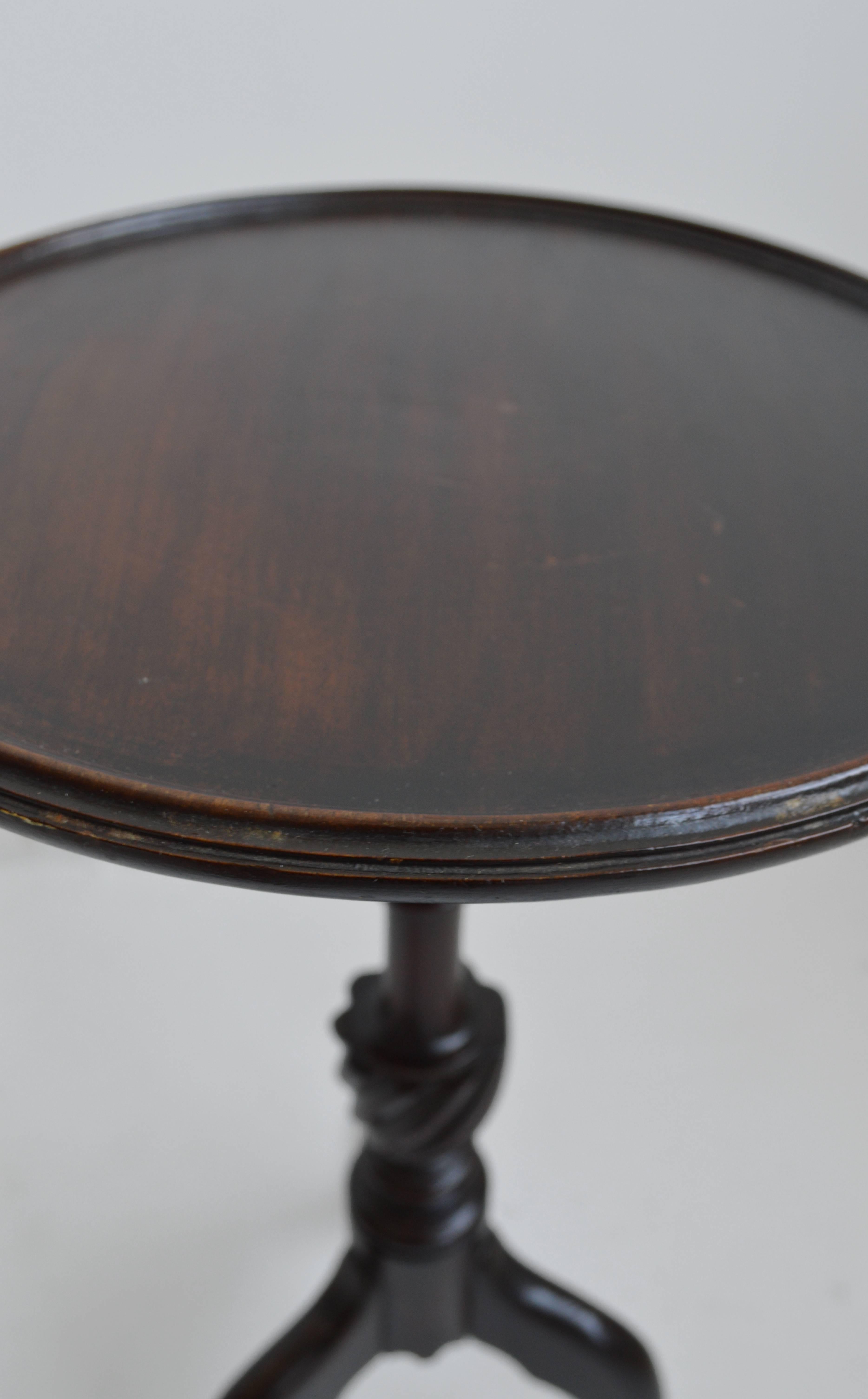 Vintage Edwardian Mahogany Wine Table, Early 20th Century, Scotland In Excellent Condition In New York, NY