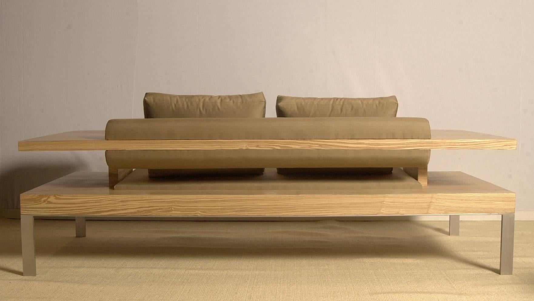 Sofa „Horizon“ aus Eschenholz-Olive-Holz  von Aymeric Lefort (Französisch) im Angebot