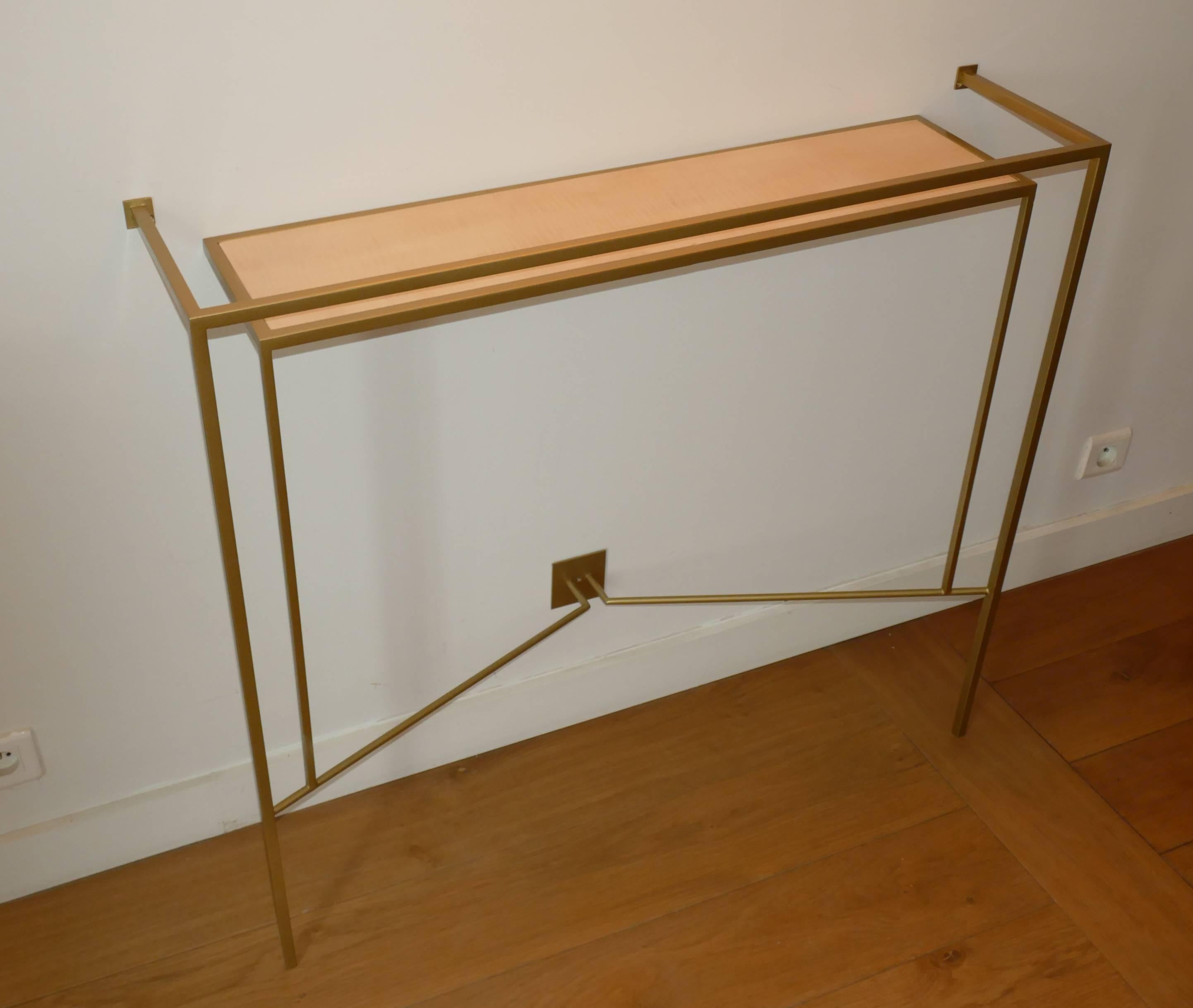 Console in Gold, Bronze Brass Patina with one Sycamore Shelve by Aymeric Lefort In New Condition In SENLIS, OISE