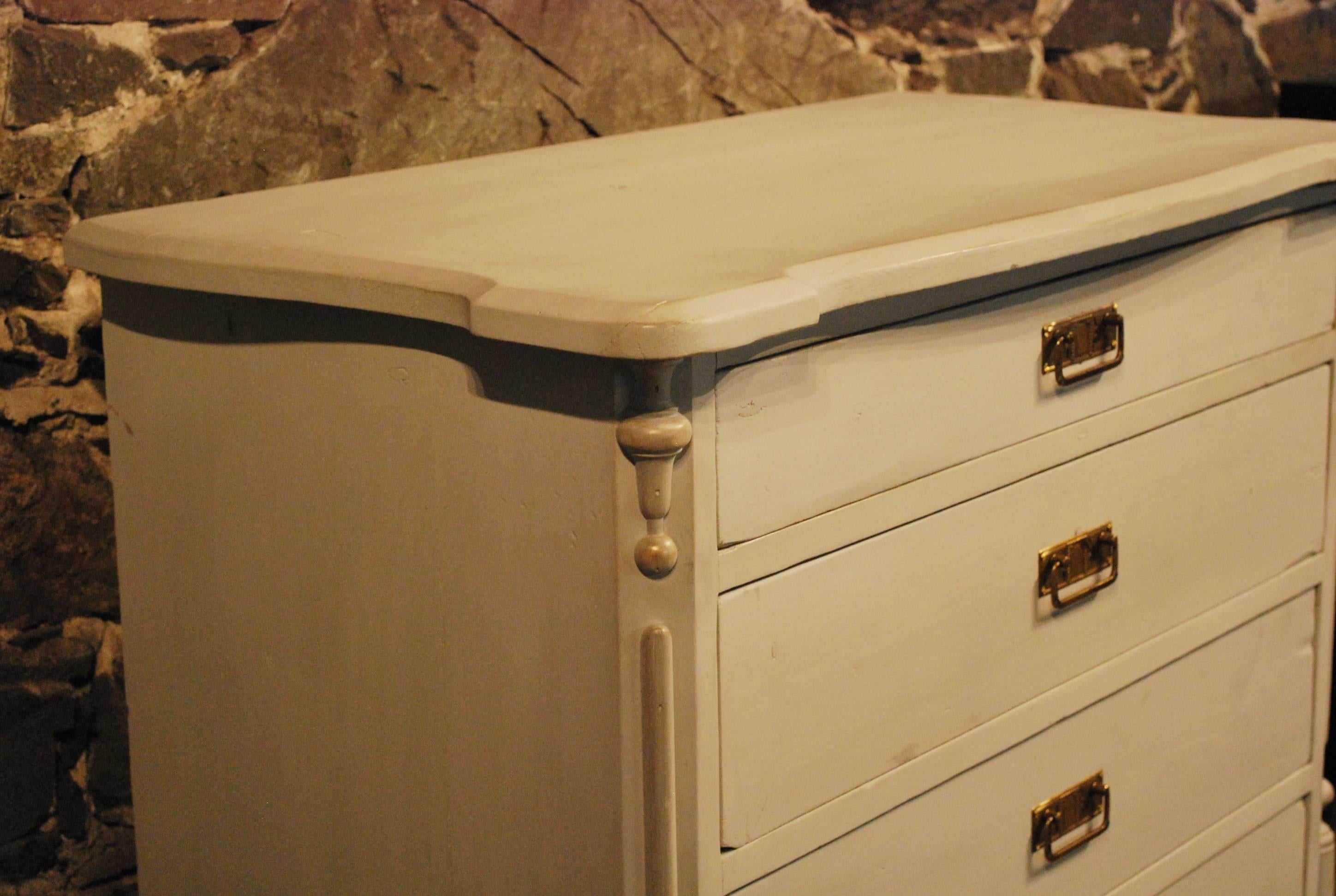 Antique Gustavian Style Painted Chest, circa 1880 In Good Condition In BOSTON, MA