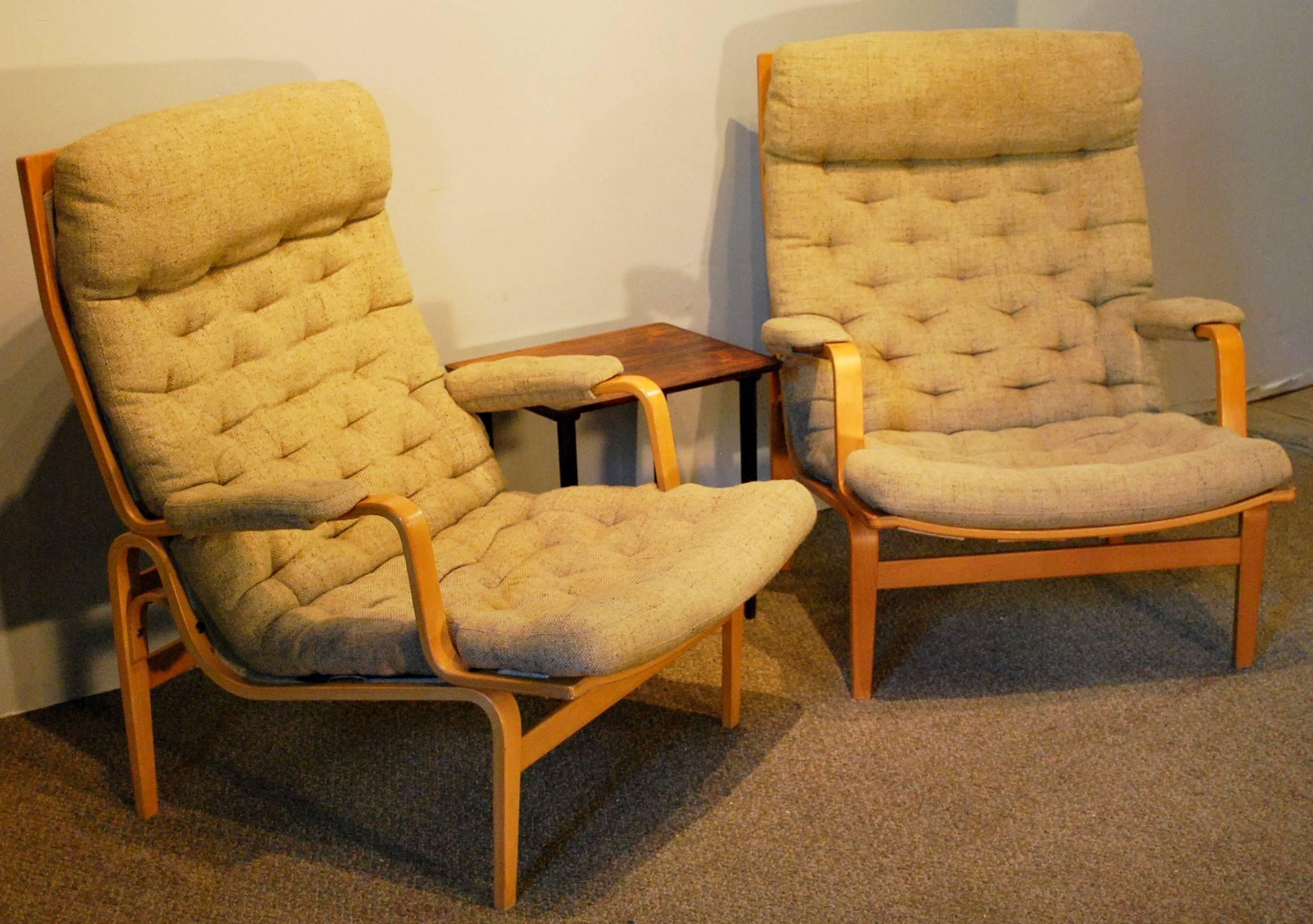 Bruno Mathsson Designed for DUX Mid Century Modern Pair of 'Ingrid' Lounge Chair In Good Condition In BOSTON, MA