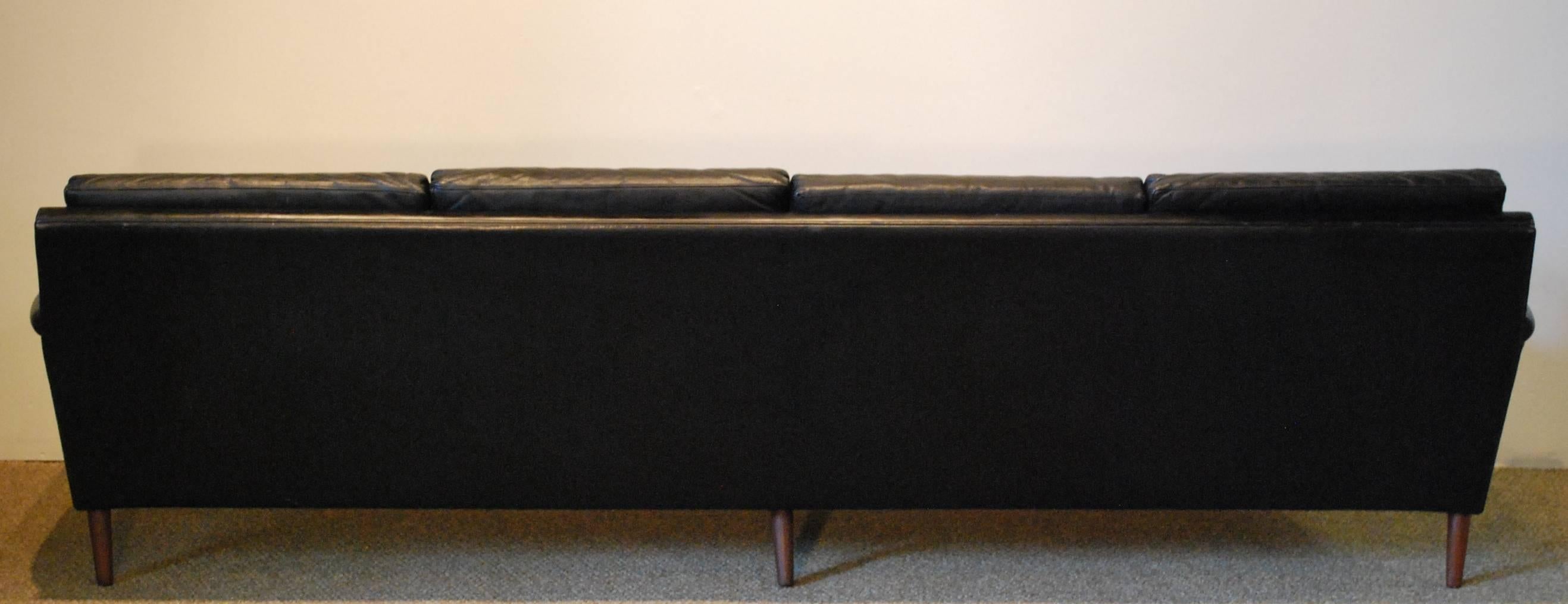 Mid-20th Century Georg Thams Designed Danish Modern Leather Sofa, circa 1960 For Sale