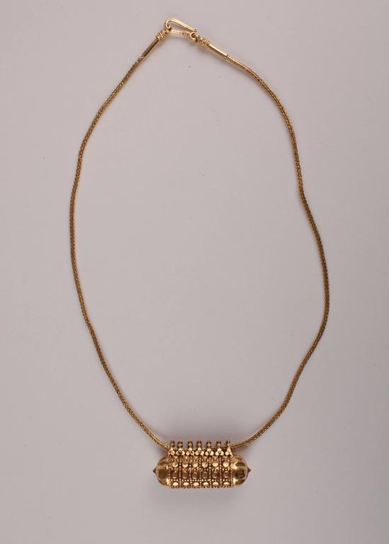 18Karat Gold Indian Amulet Pendant Necklace For Sale at 1stDibs