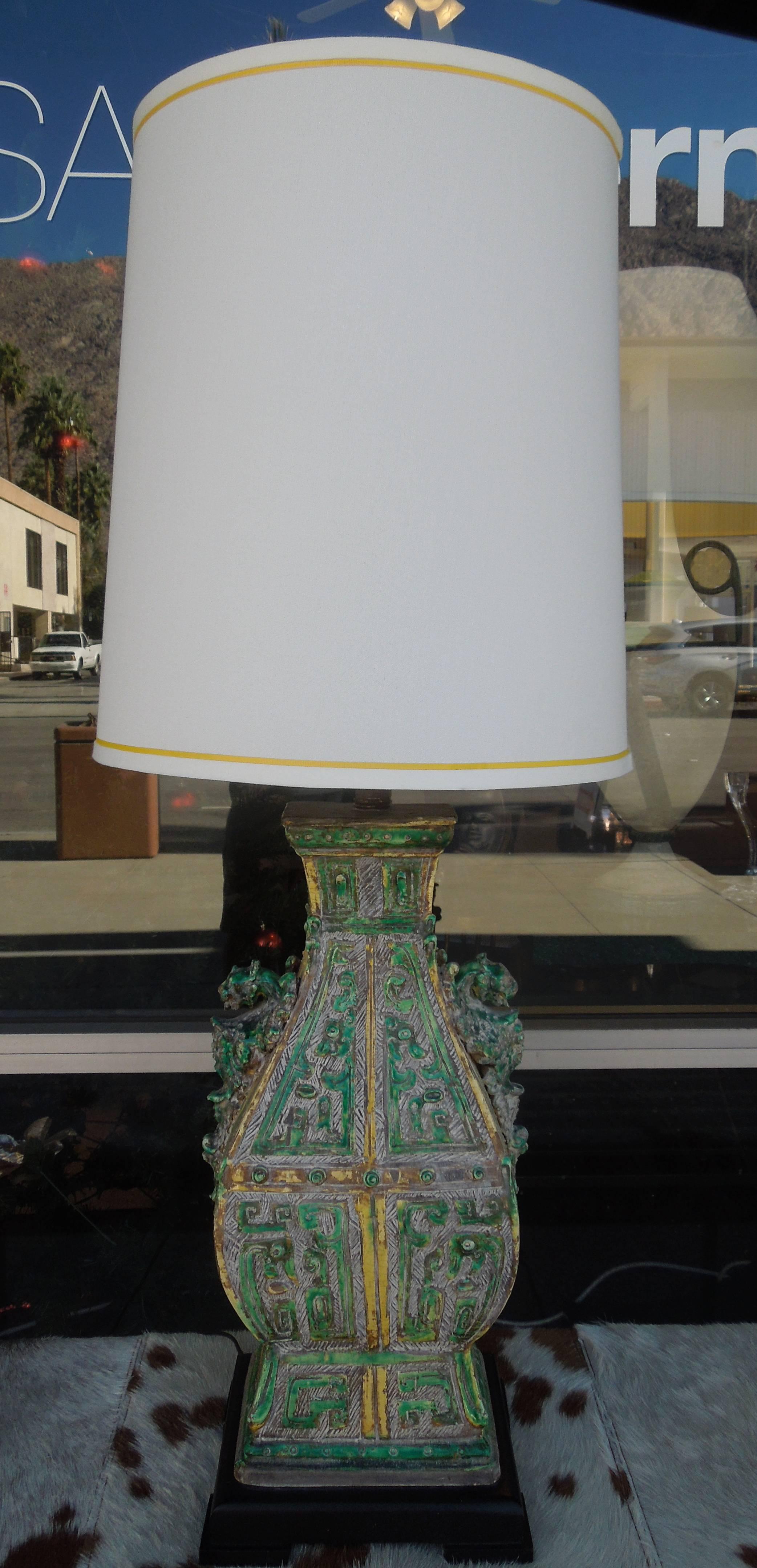 Pair of Spectacular Ceramic Vintage Chinoiserie Designer Lamps In Good Condition In Palm Springs, CA