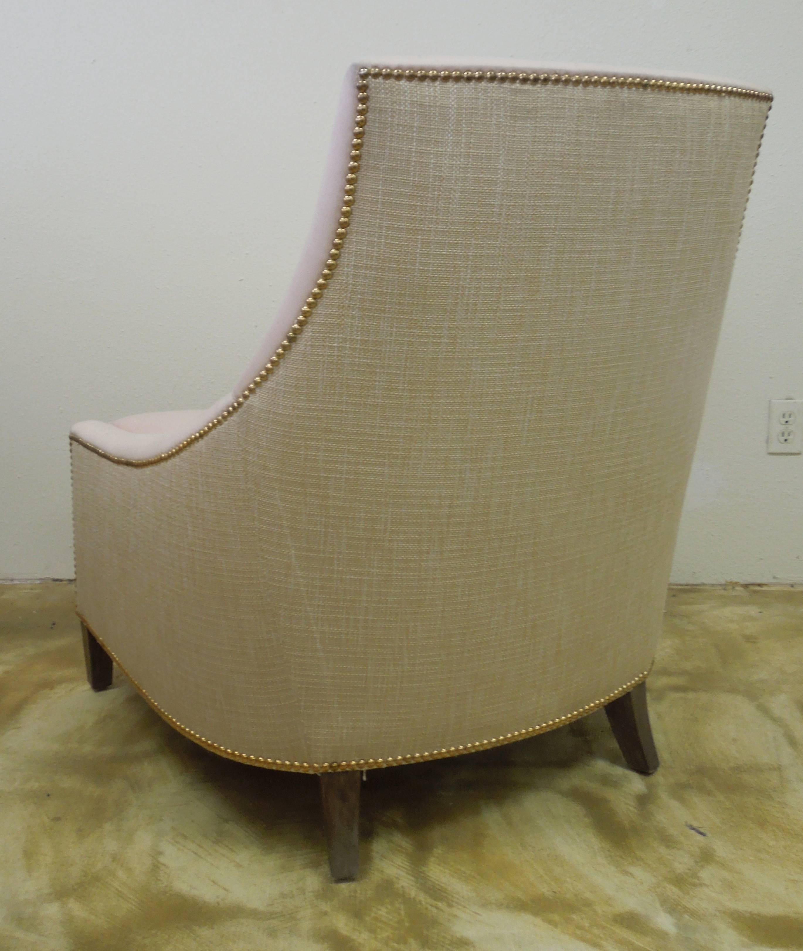 Fait main  Fauteuil/chaise moderne « Fashionista » en tissu rose et lin brun clair en vente