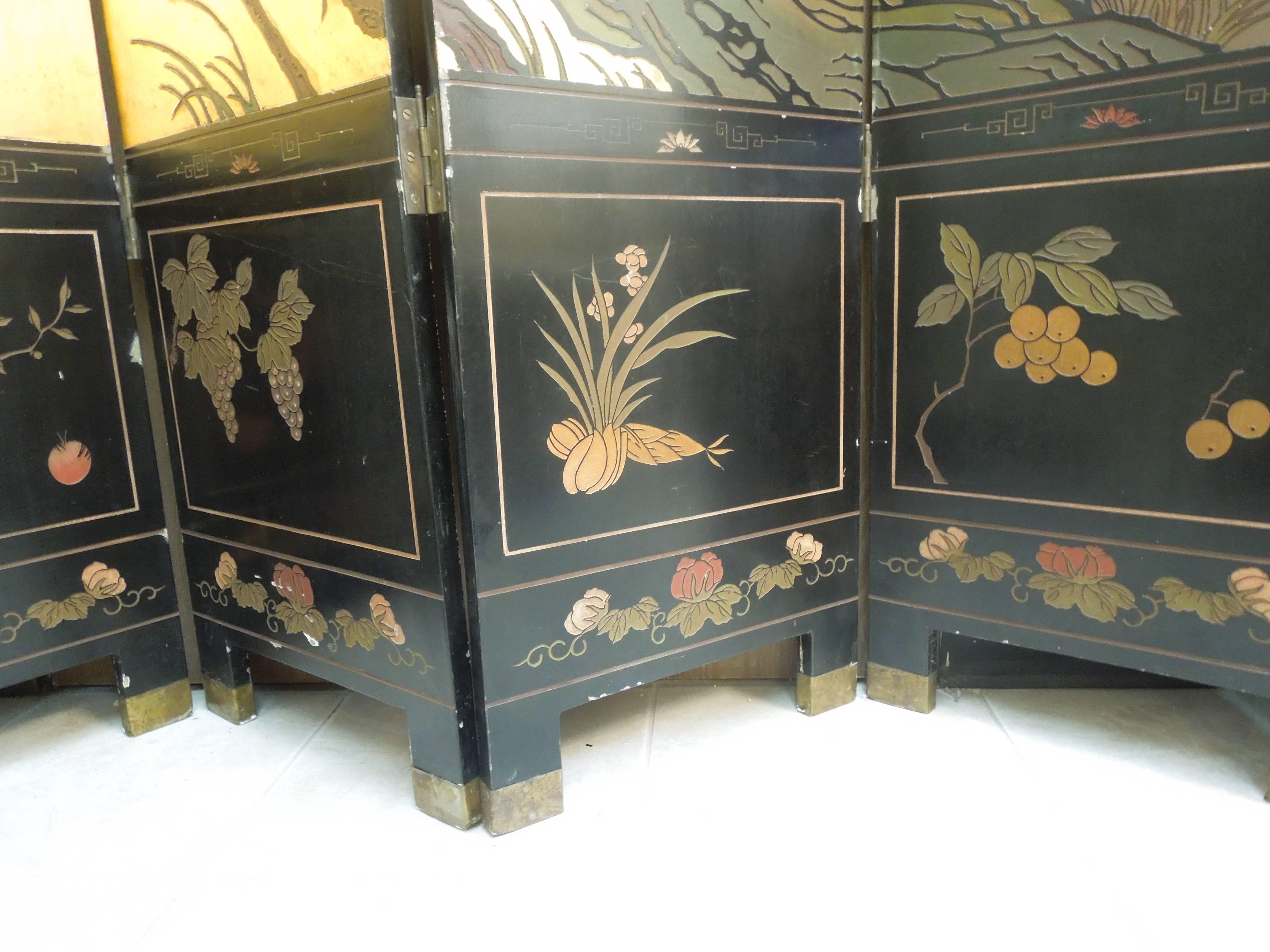 Gorgeous Vintage 40s Chinese Coromandel Floral and Bird Screen In Good Condition In Palm Springs, CA