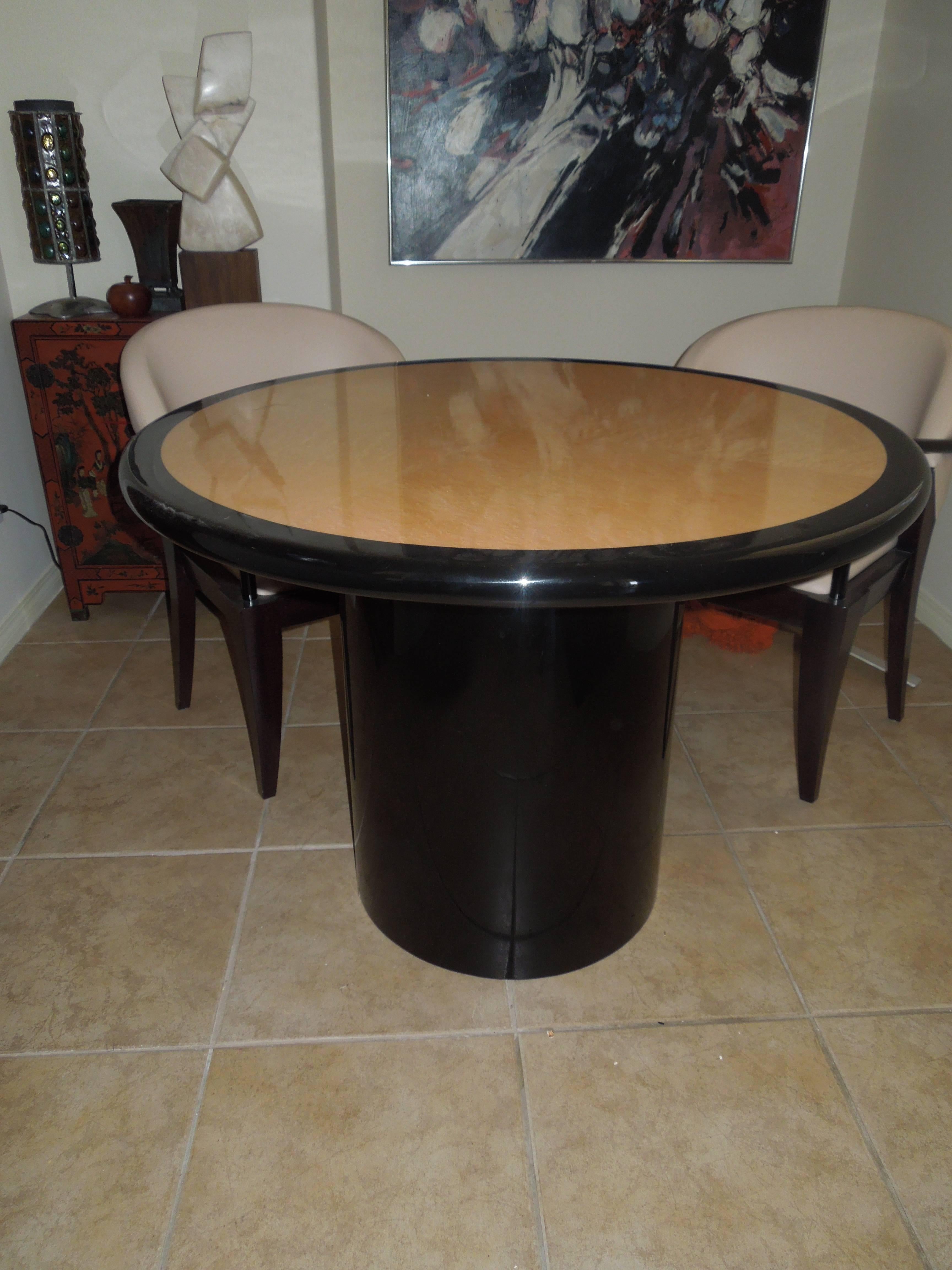 North American Custom-Made 1980s Chic Bird's-Eye Maple and Black Lacquer Game Table