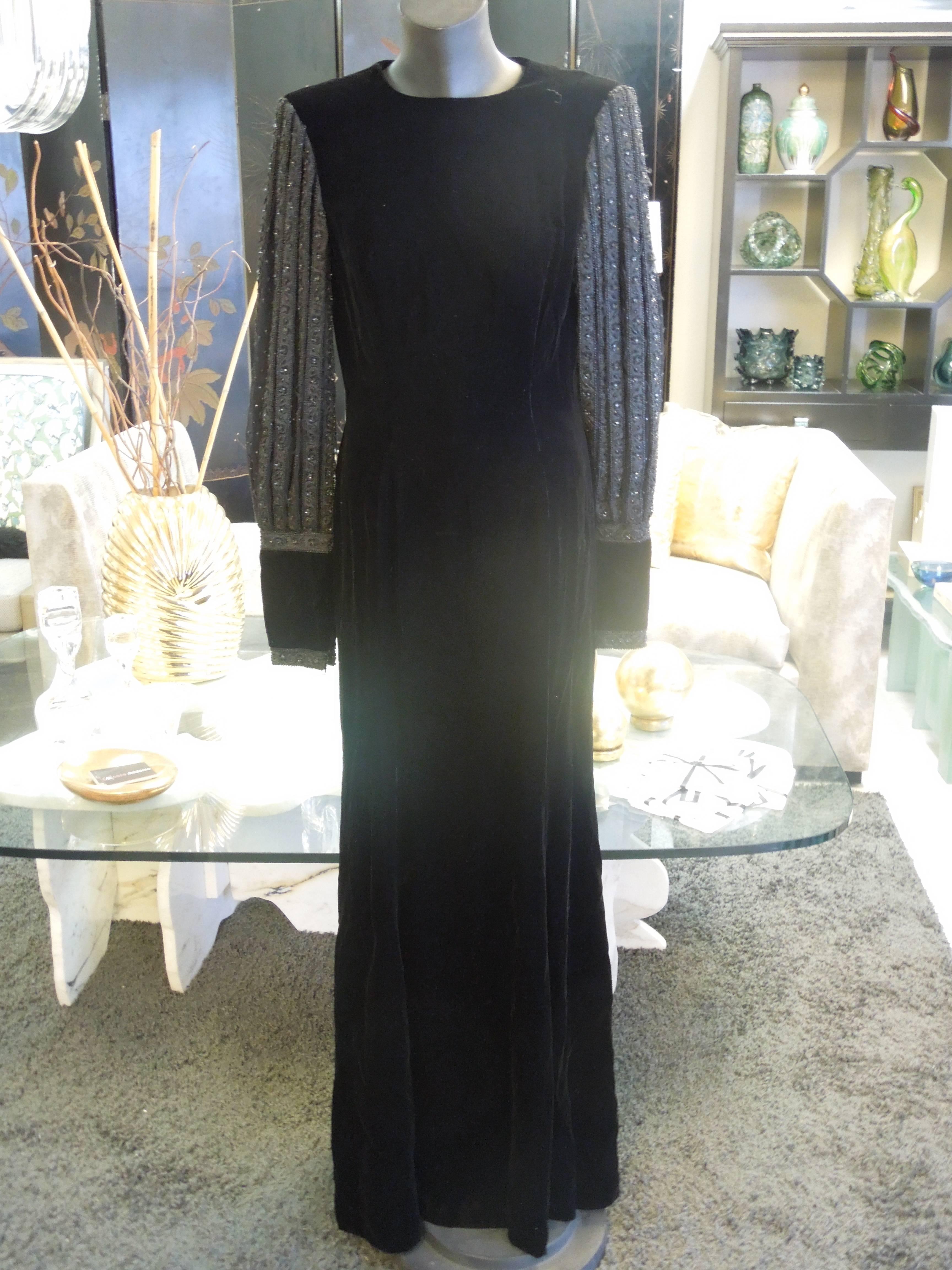 Beautiful Oscar De La Renta Black Velvet and Beaded Dress 1
