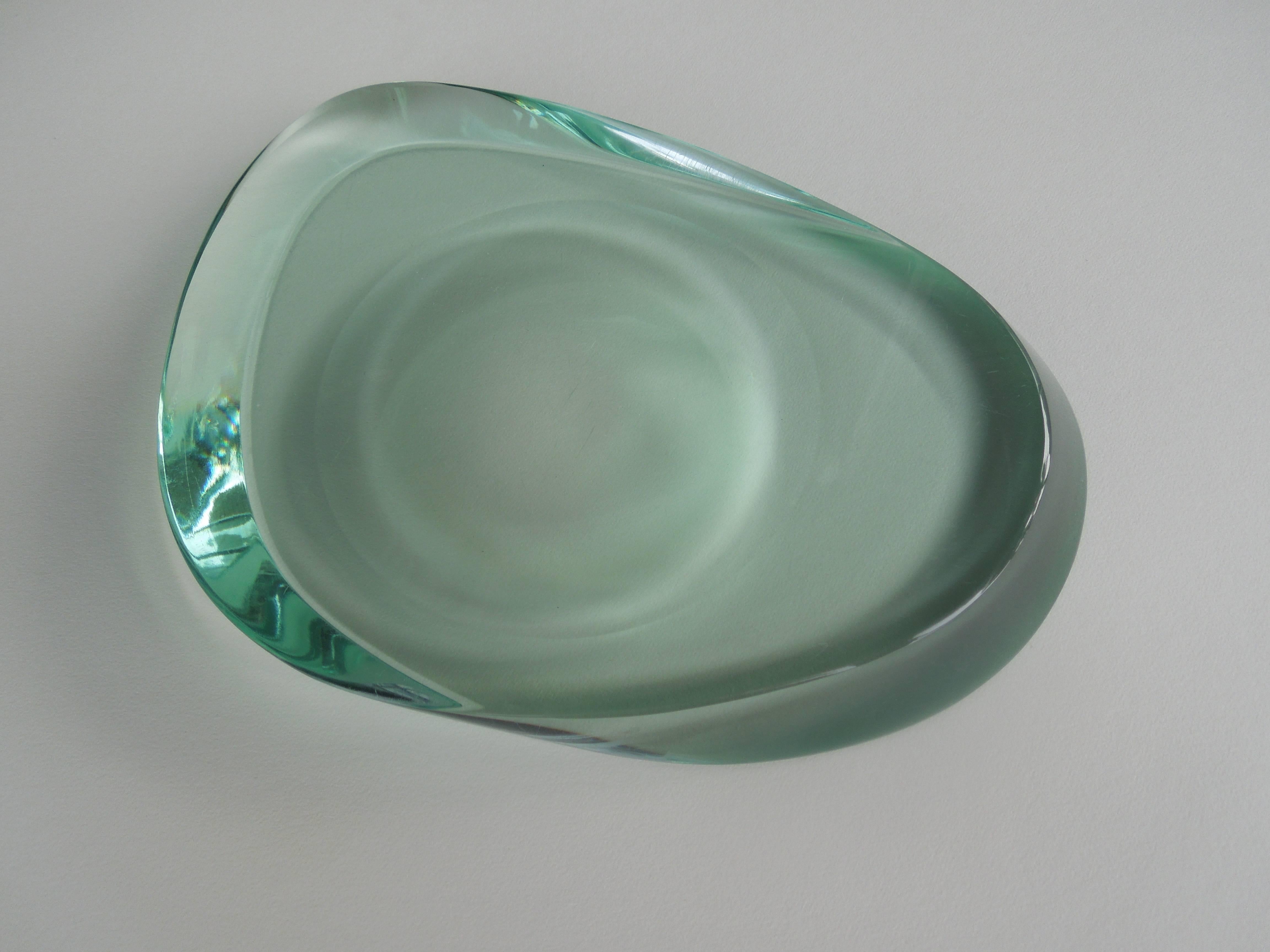 Mid-Century Modern Fontana Arte 1960s Green Modernist Glass Dish