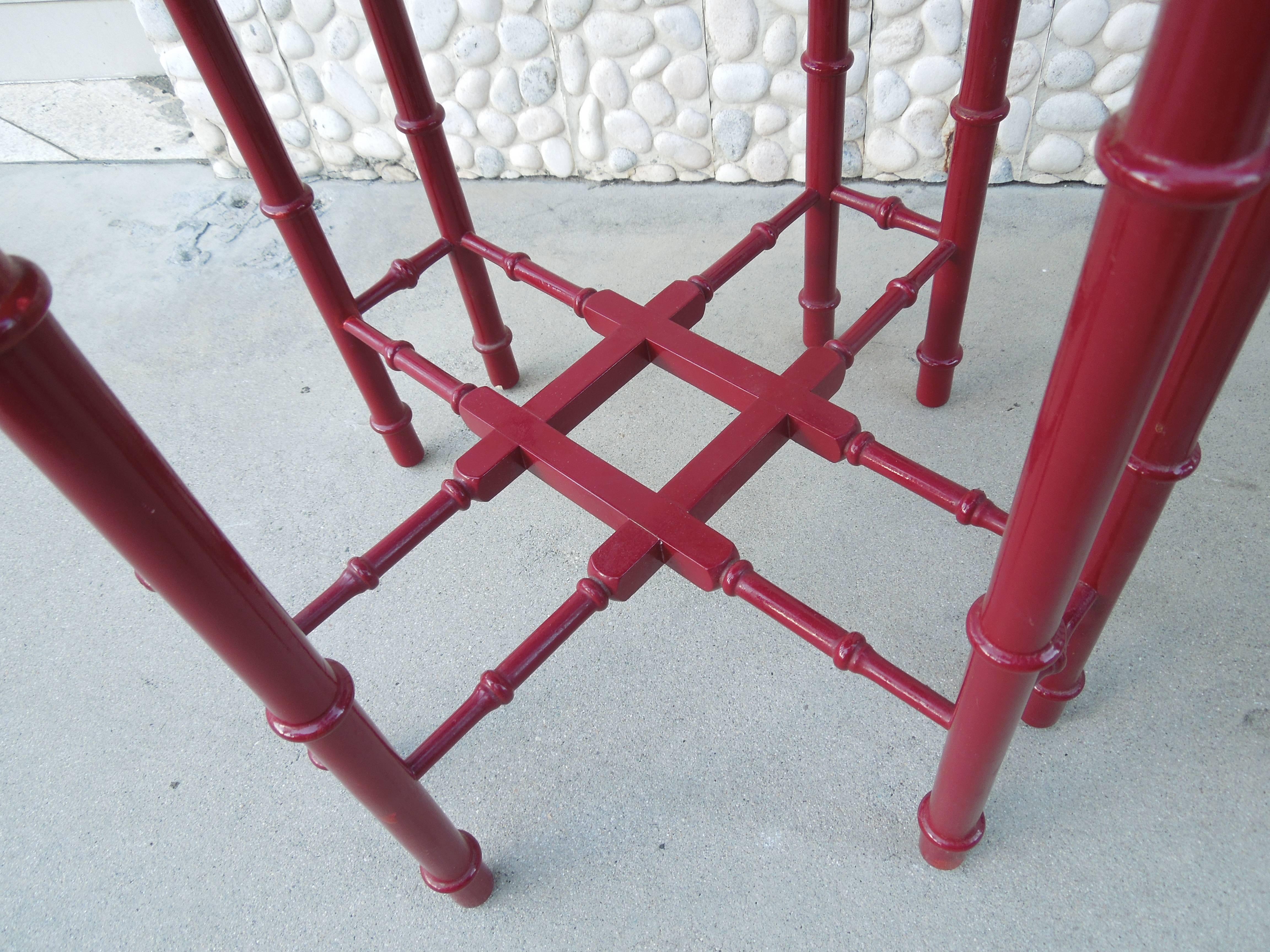 Mid-20th Century Pair of Mid-Century Cinnabar Lacquer Side Tray Tables