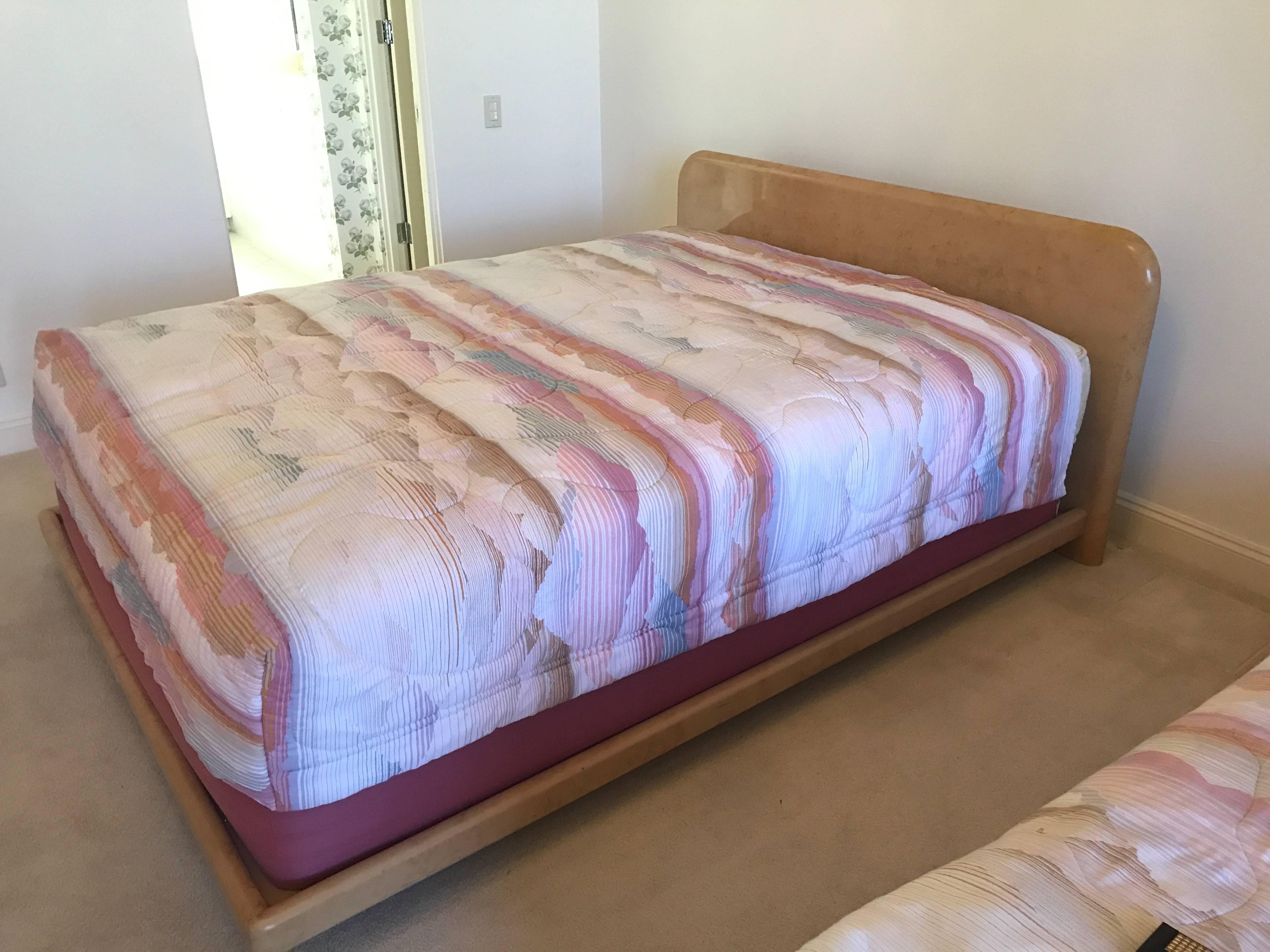 modern queen size bed
