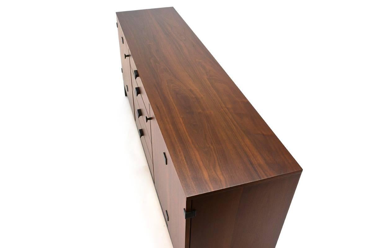 Walnut Credenza by Kipp Stewart for Directional In Excellent Condition In Long Beach, CA