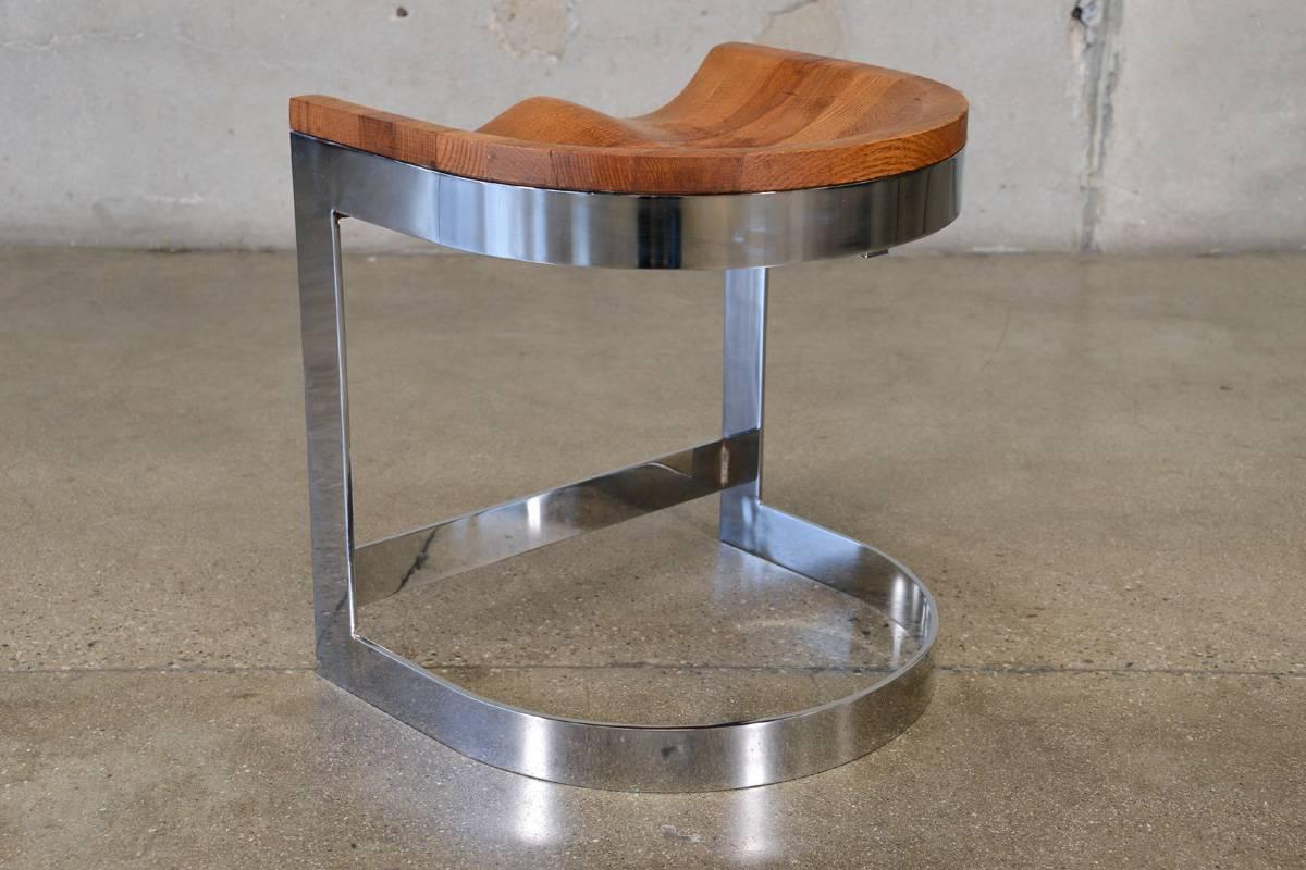 Oak and Chrome Stool by Warren Bacon In Good Condition For Sale In Long Beach, CA